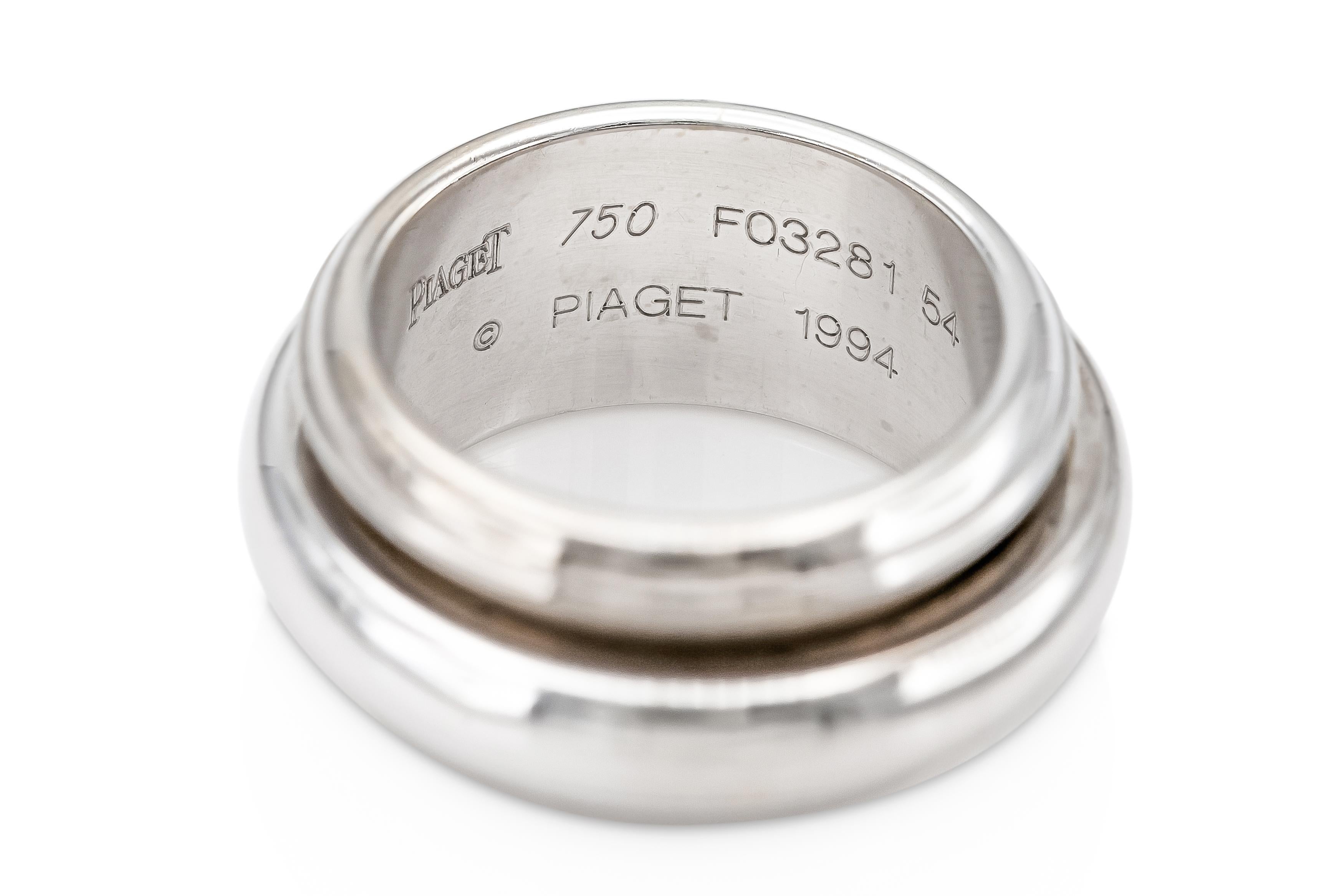 Vintage 1990s Piaget Spinner Ring with Diamond In Good Condition For Sale In New York, NY