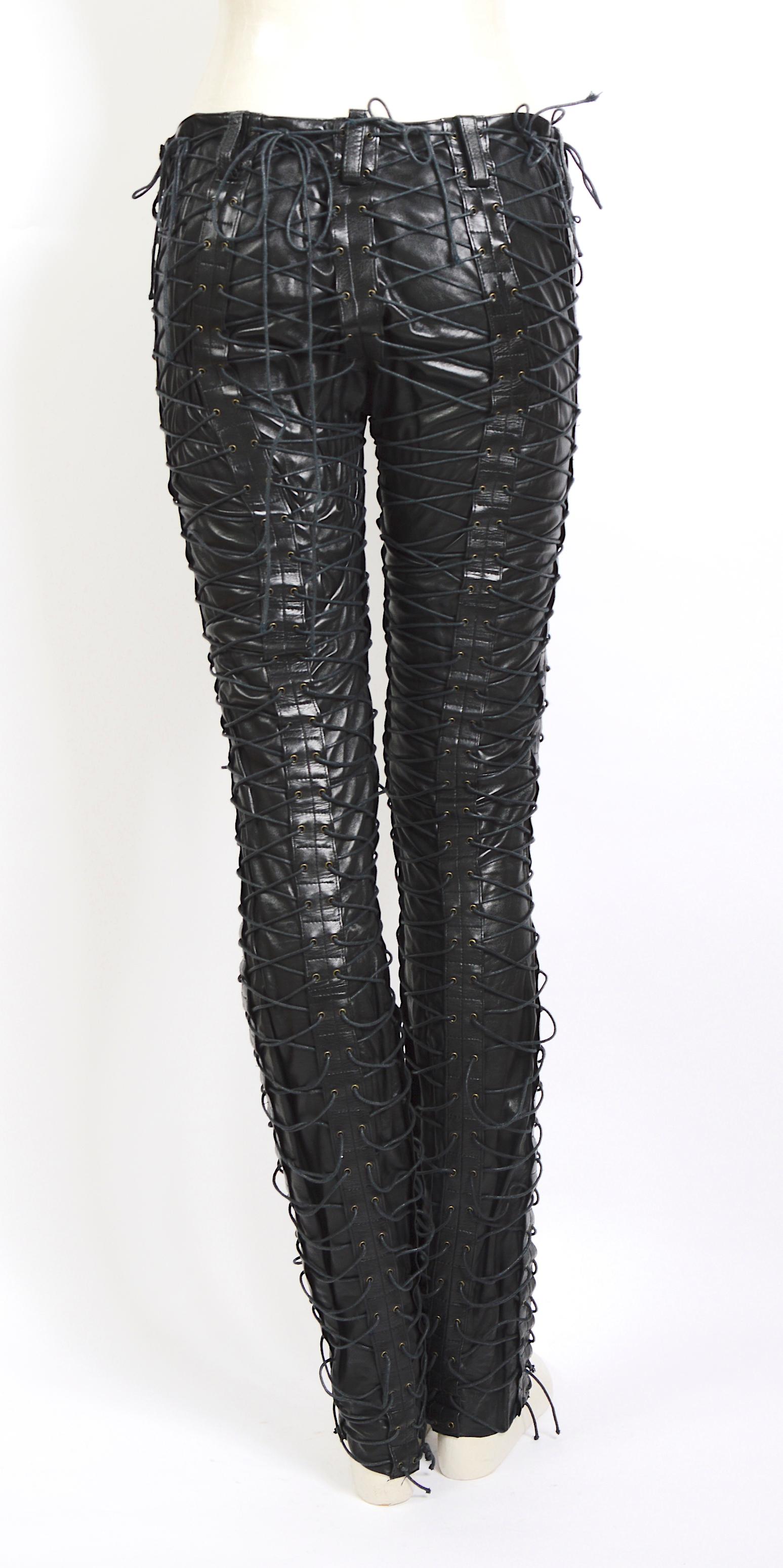 Vintage 1990s Plein Sud 100% black calfs leather laced pants In Excellent Condition In Antwerp, BE