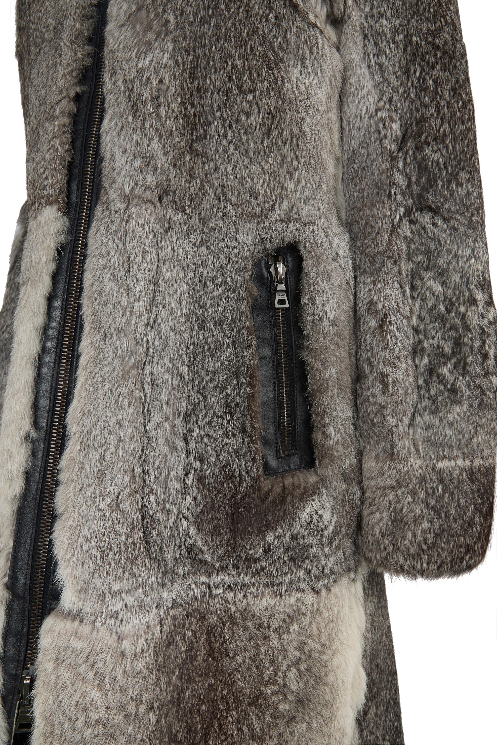 Vintage 1990's Prada Leather & Fur Reversible Coat en vente 2
