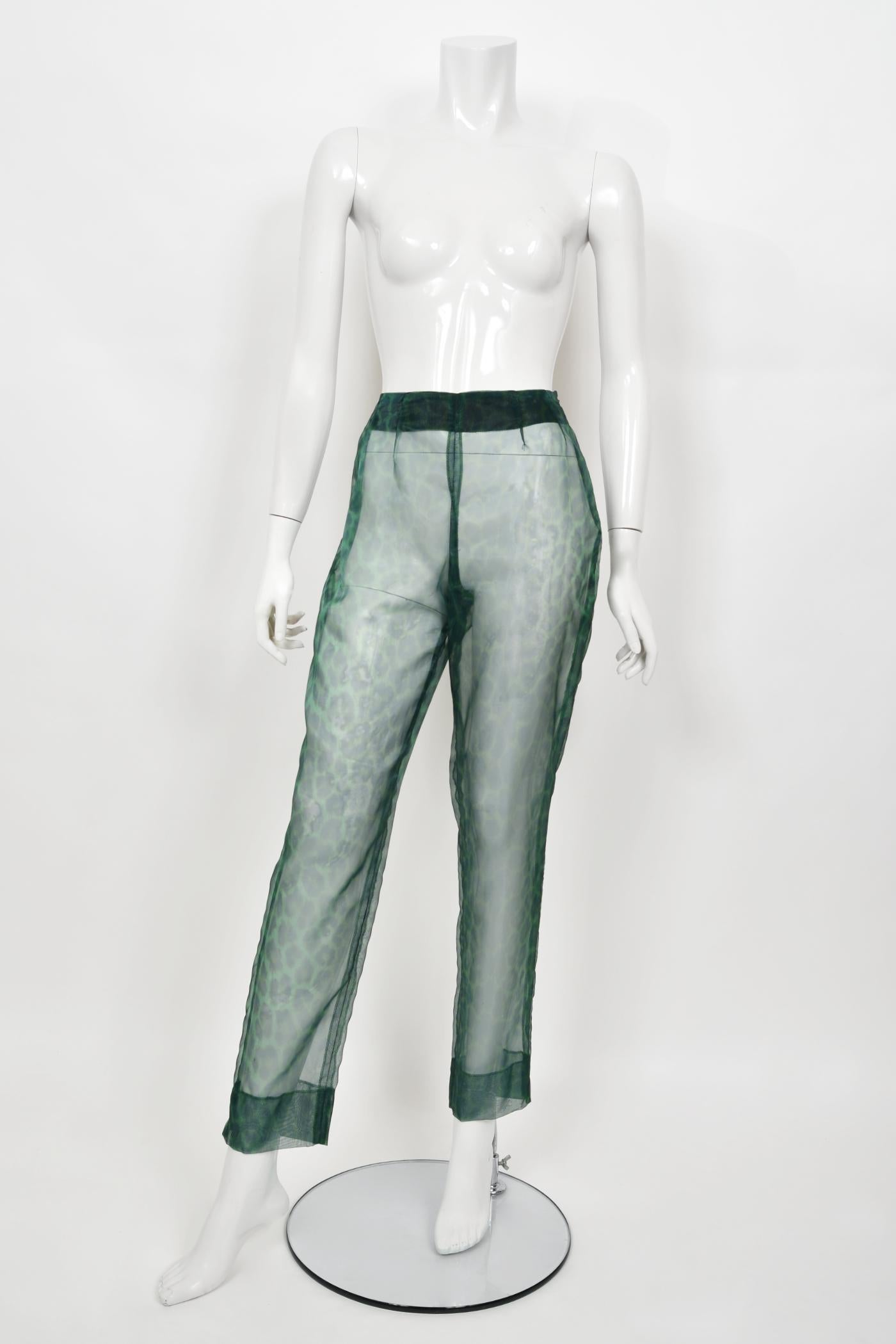 Rifat Ozbek - Blazer et pantalon à imprimé léopard vert transparent, années 1990  en vente 5
