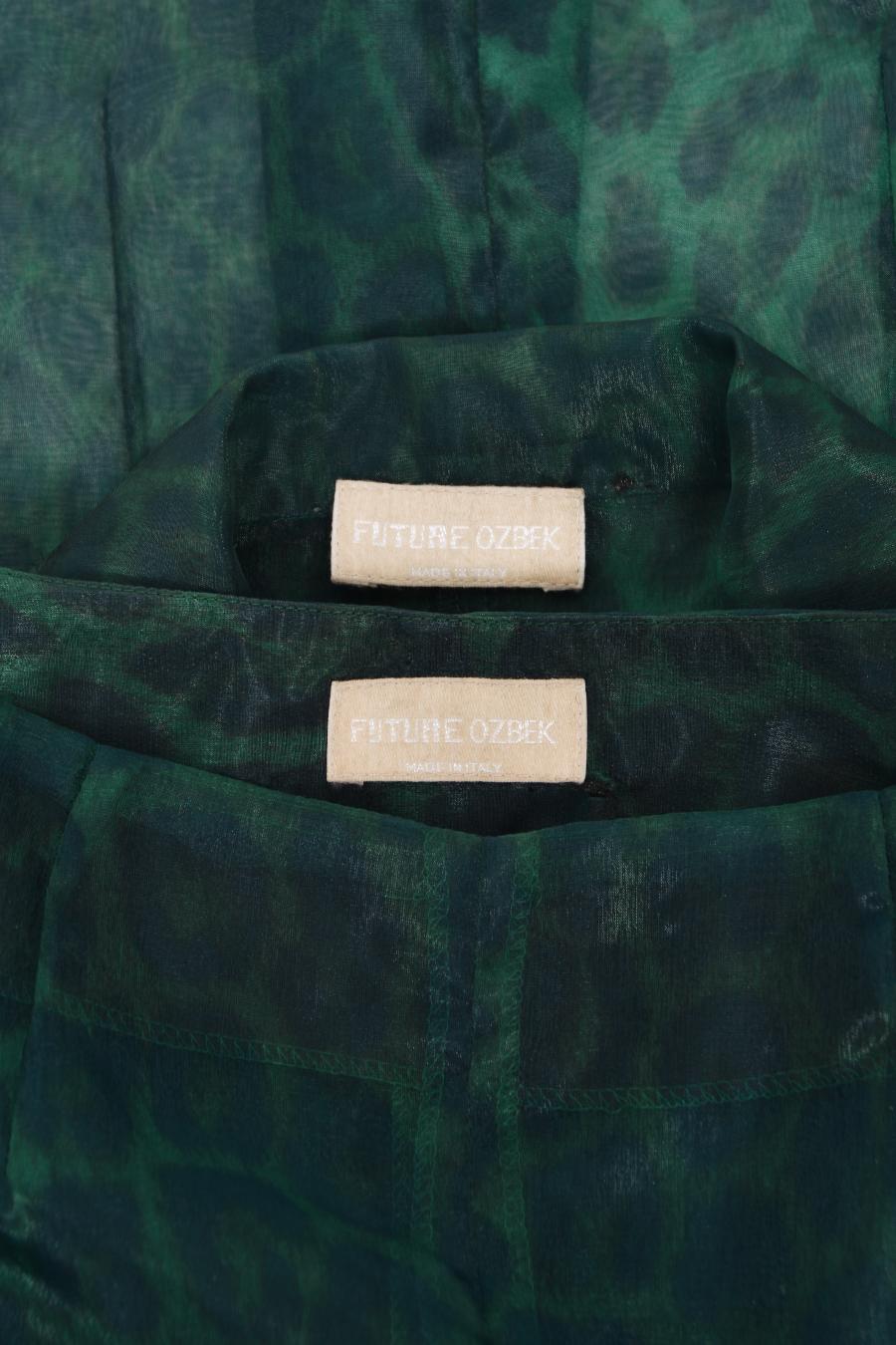 Rifat Ozbek - Blazer et pantalon à imprimé léopard vert transparent, années 1990  en vente 8