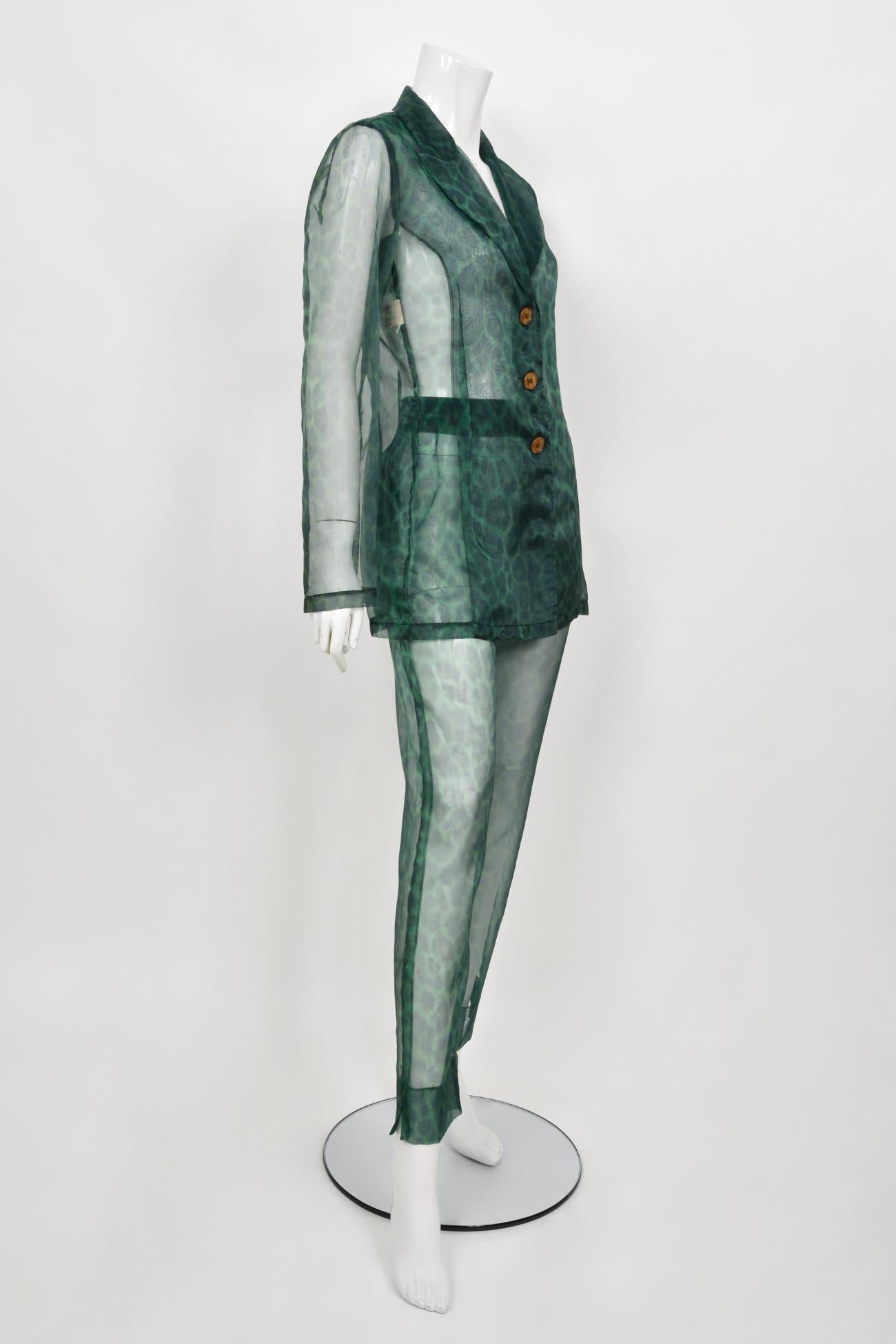 Rifat Ozbek - Blazer et pantalon à imprimé léopard vert transparent, années 1990  en vente 1
