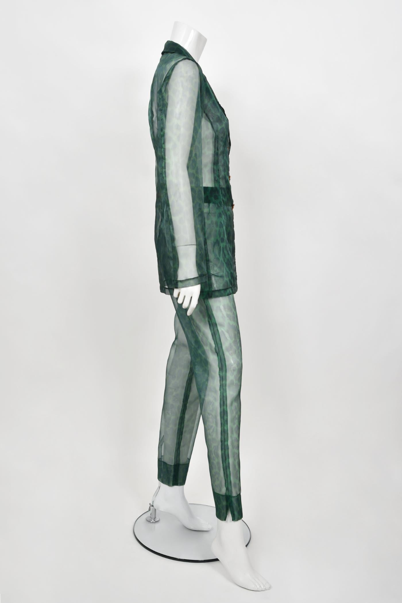 Rifat Ozbek - Blazer et pantalon à imprimé léopard vert transparent, années 1990  en vente 4