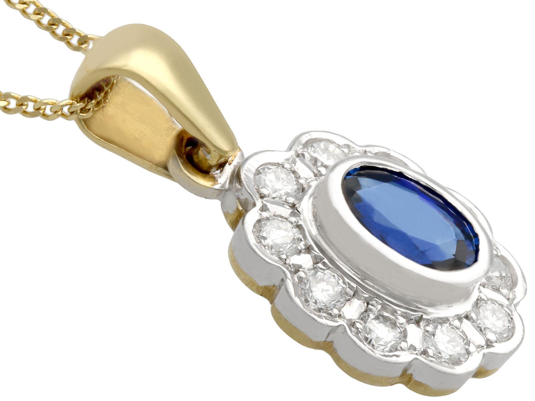 1990s Sapphire and Diamond Yellow Gold Pendant In Excellent Condition For Sale In Jesmond, Newcastle Upon Tyne