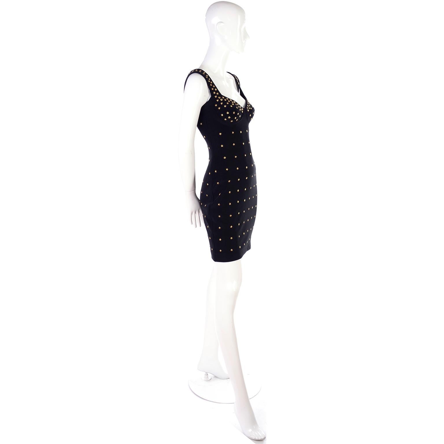 Vintage 1990er Tadashi Shoji Gold Star Nieten Bodycon Schwarzes Kleid, Vintage Damen