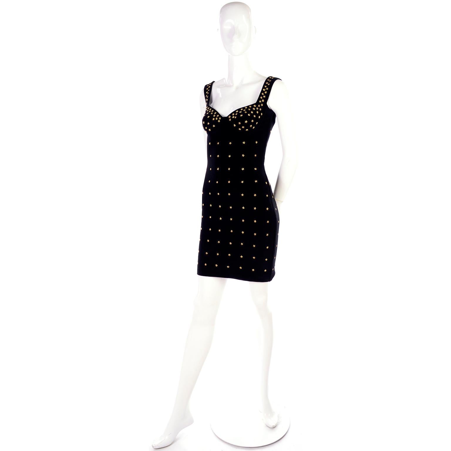 Vintage 1990er Tadashi Shoji Gold Star Nieten Bodycon Schwarzes Kleid, Vintage 2