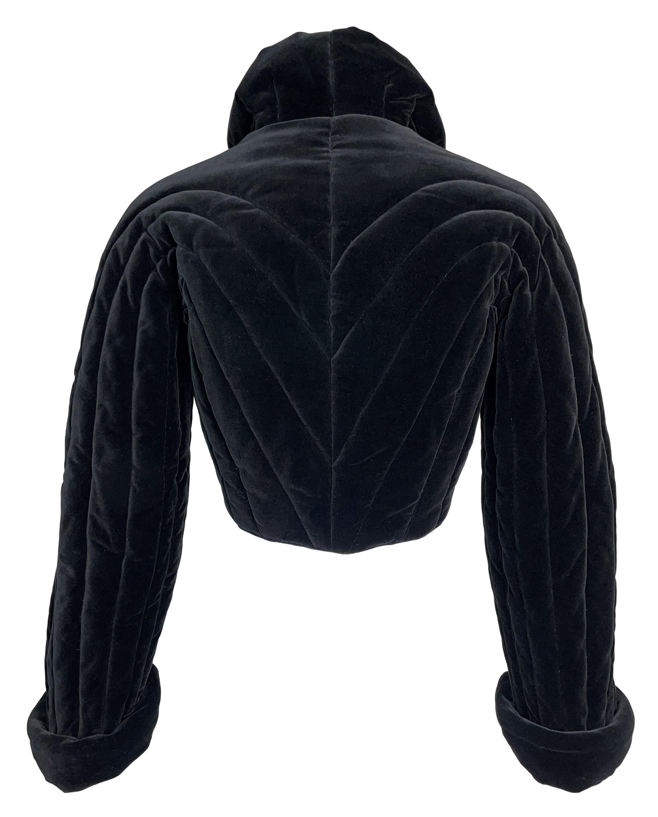 DESIGNER: 1990's Thierry Mugler

Please contact us for more images and/or information.

CONDITION: Good- no flaws!

FABRIC: Velvet- unknown origin as the size and fabric tag were removed

COUNTRY: France

SIZE: Unknown

MEASUREMENTS; provided as a