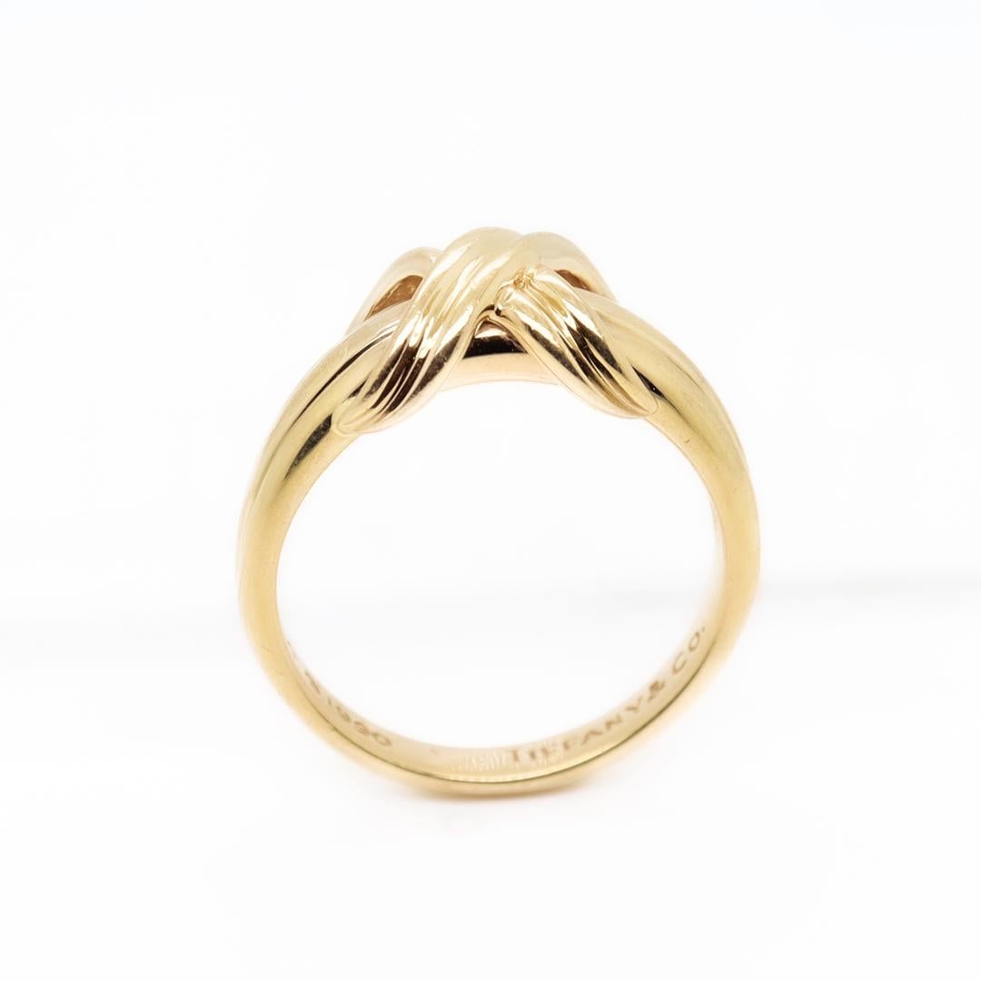 Vintage 1990s Tiffany & Co. 18k Gold 'X' Ring  In Good Condition For Sale In Philadelphia, PA