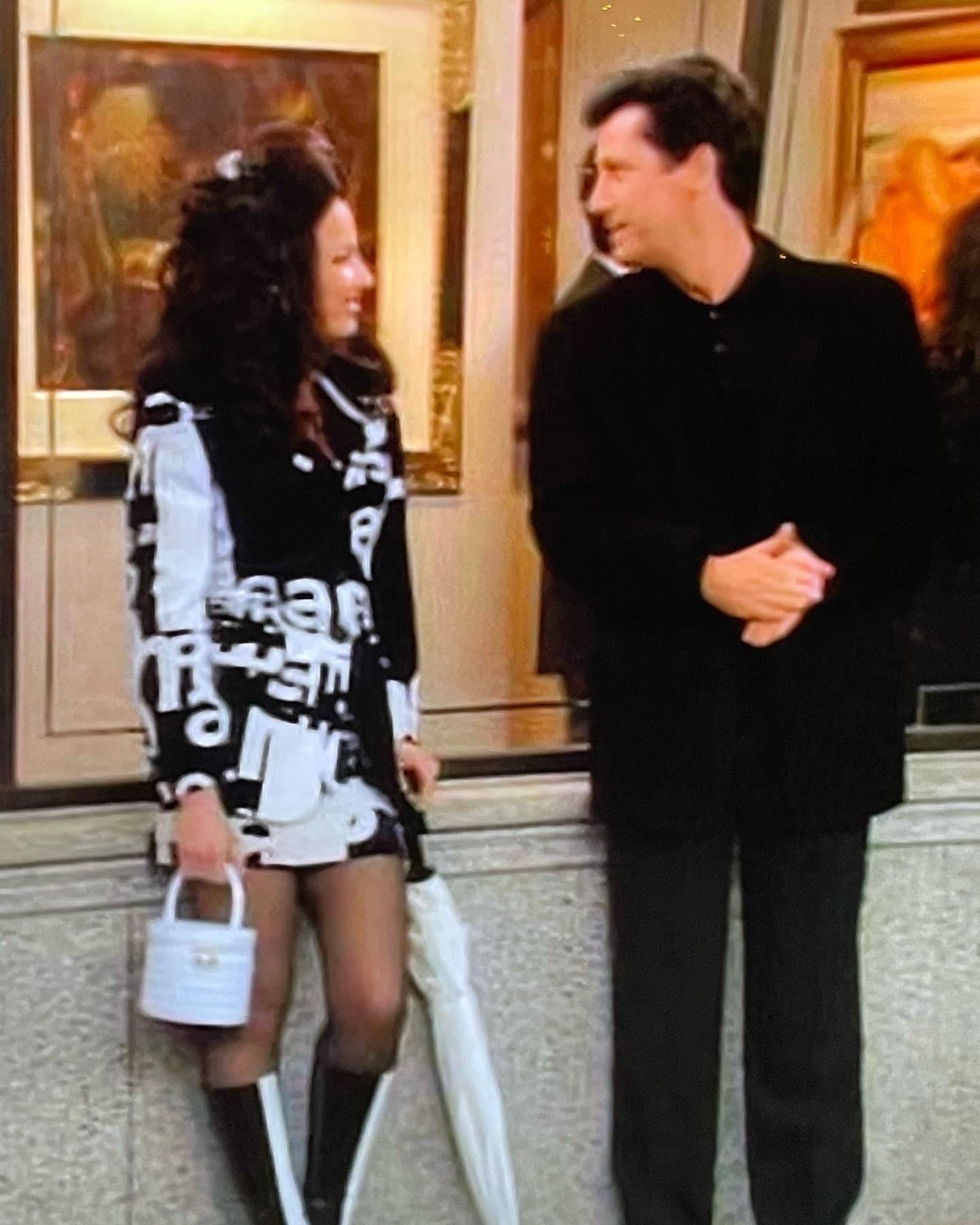 Vintage-Samt aus den 1990er Jahren  Röcke von Moschino im Zustand „Hervorragend“ im Angebot in LAGNY-SUR-MARNE, FR