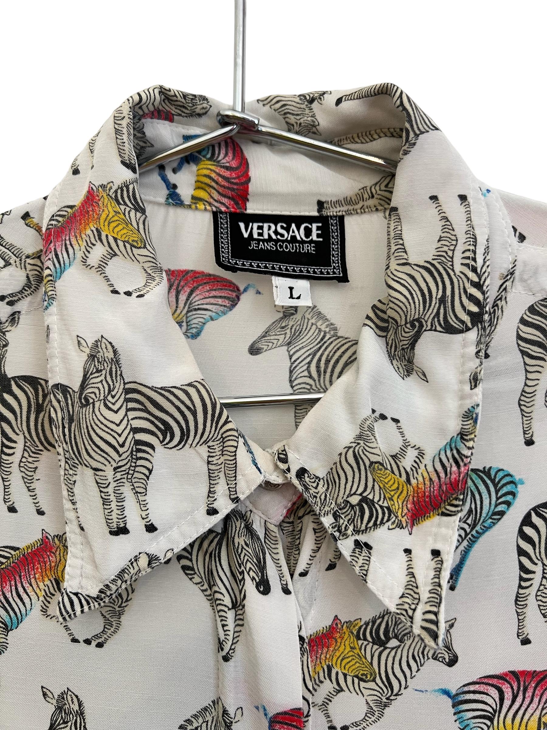 Vintage 1990's Versace Jeans Couture Zebra Cartoon Pattern Long sleeve Shirt In Good Condition For Sale In Sheffield, GB