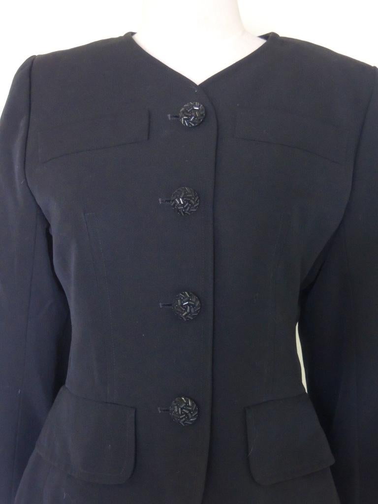 Vintage 1990s Yves Saint Laurent Rive Form Fitting Black Wool Jacket For Sale 3
