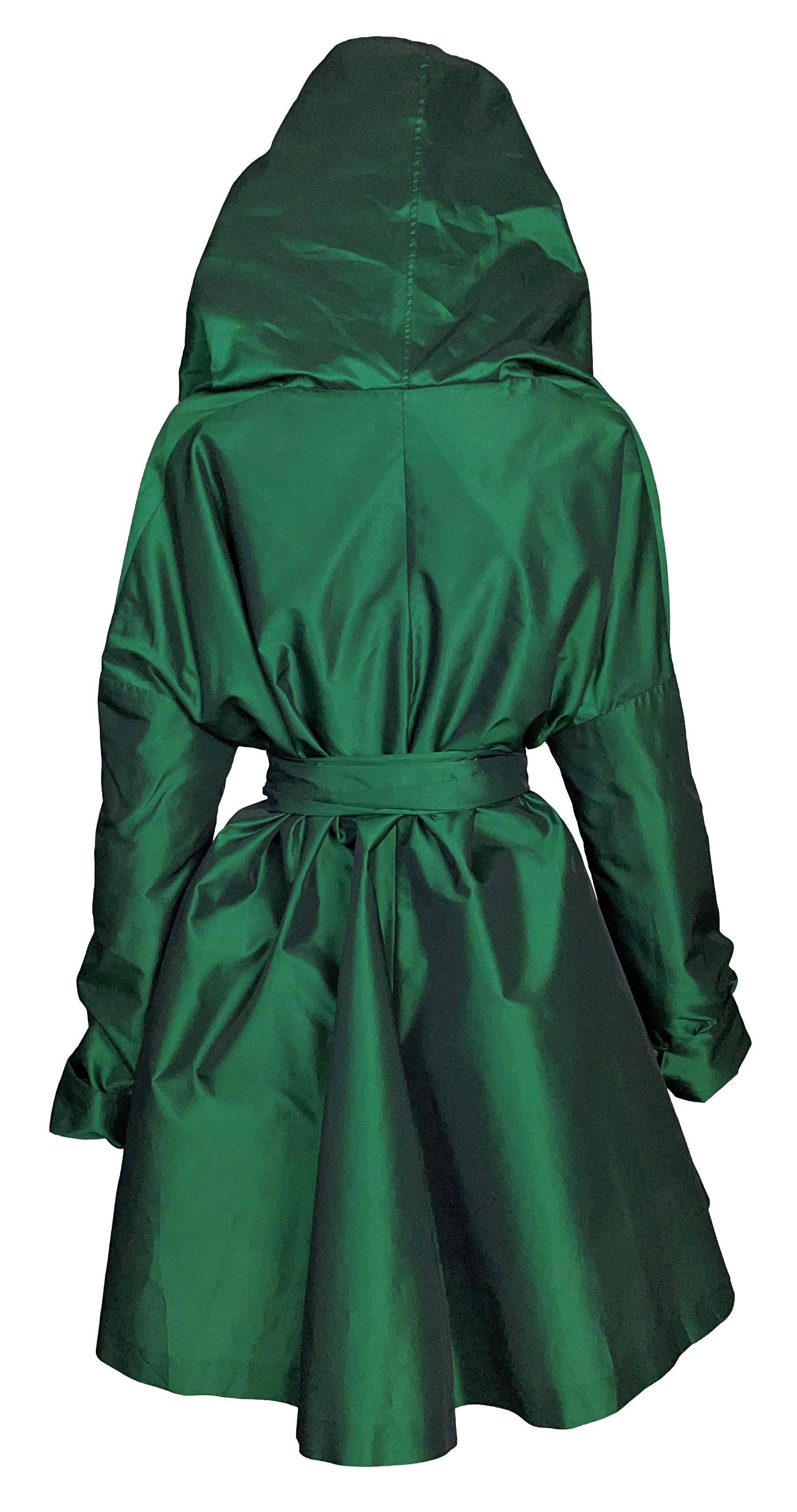 dolce and gabbana emerald green dress