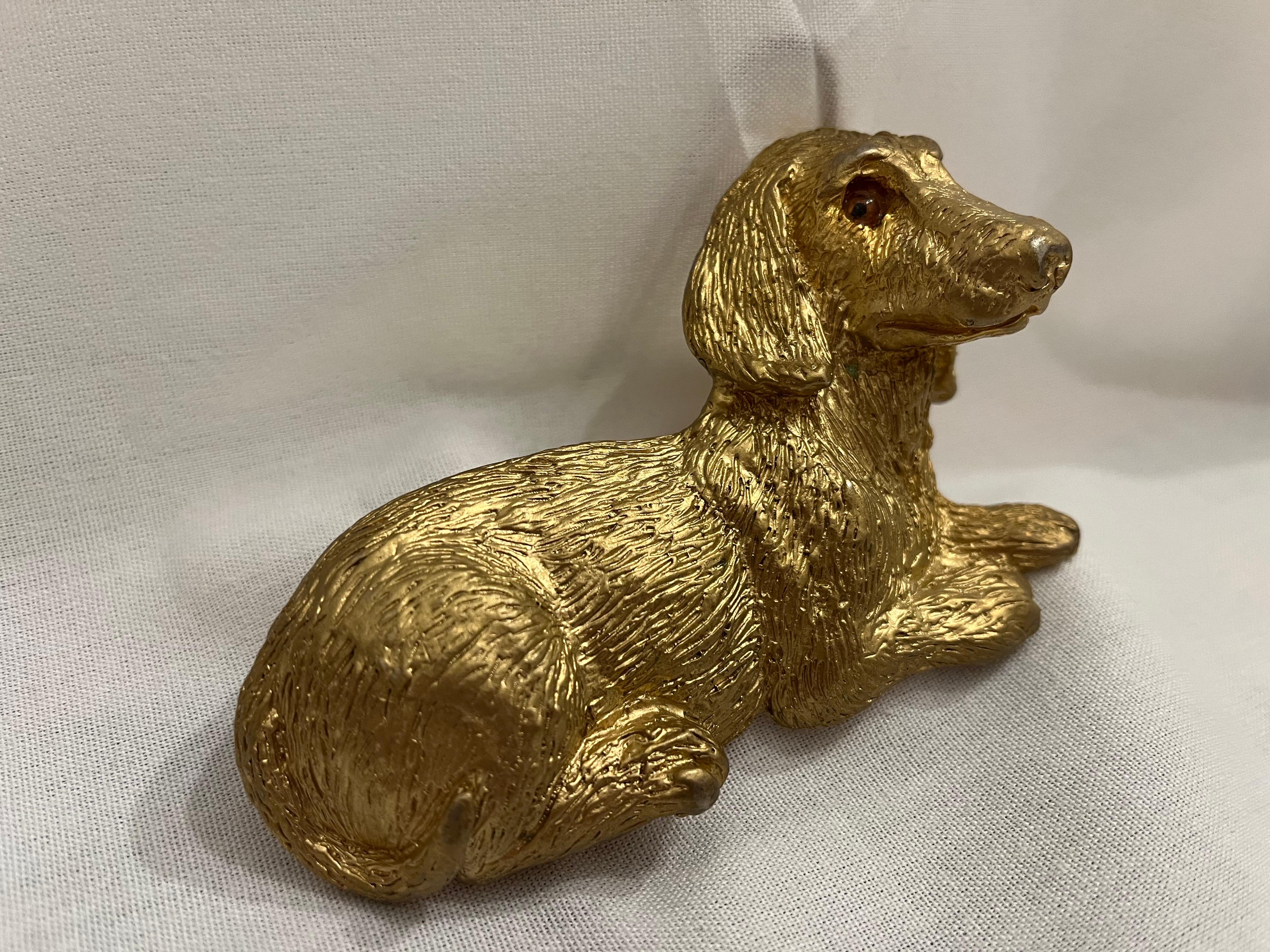 Vintage 1992 Mimi Di Niscemi Signed Golden Dachshund Belt Buckle with Brown Eyes In Good Condition For Sale In Atlanta, GA