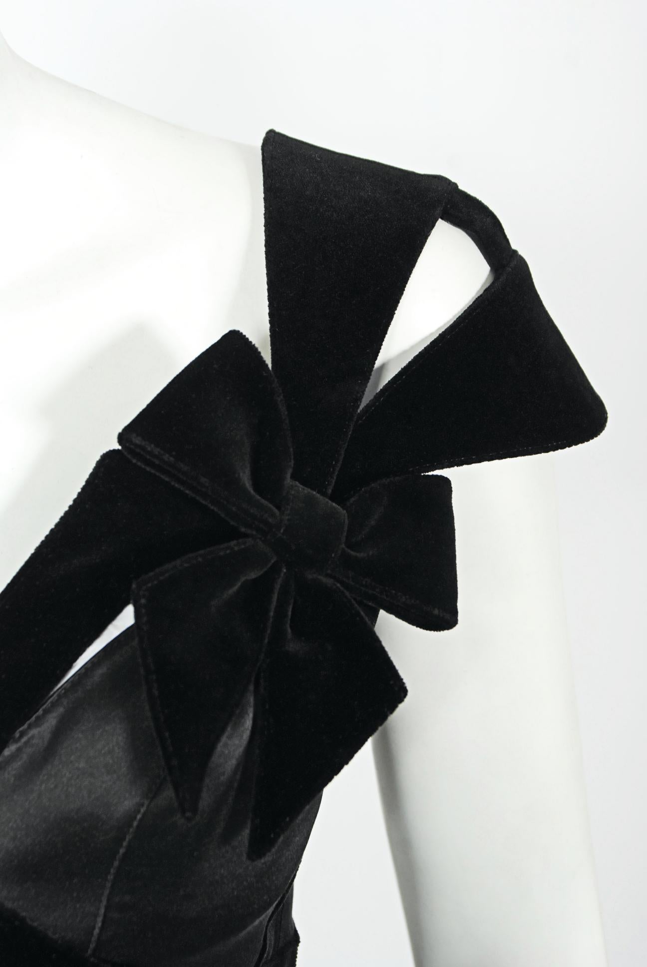 Vintage 1992 Thierry Mugler Couture Black Velvet & Silk Bow Cut-Outs Mini Dress  In Good Condition In Beverly Hills, CA