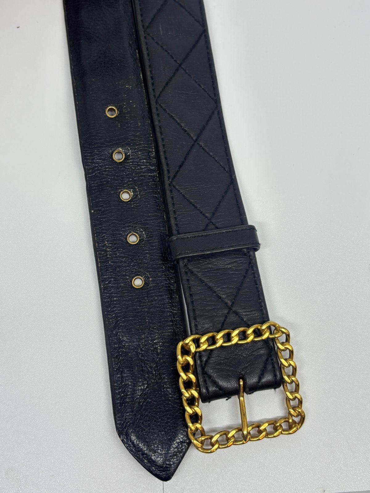 Donna Vintage 1993 Cintura trapuntata in pelle nera taglia 75 in vendita