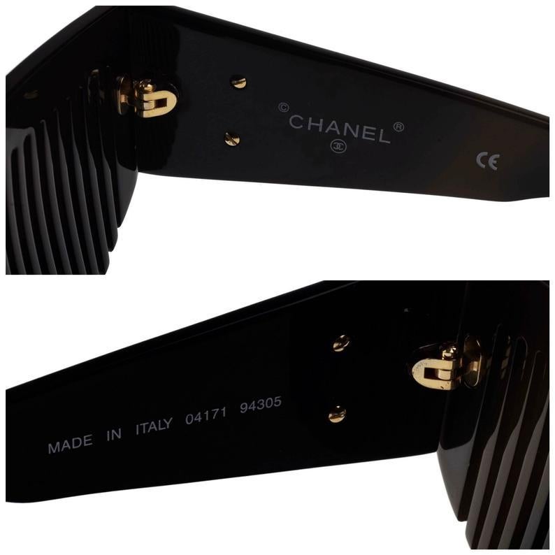 Vintage 1993 CHANEL Logo Comb Futuristic Sunglasses As Seen On Lady Gaga 1