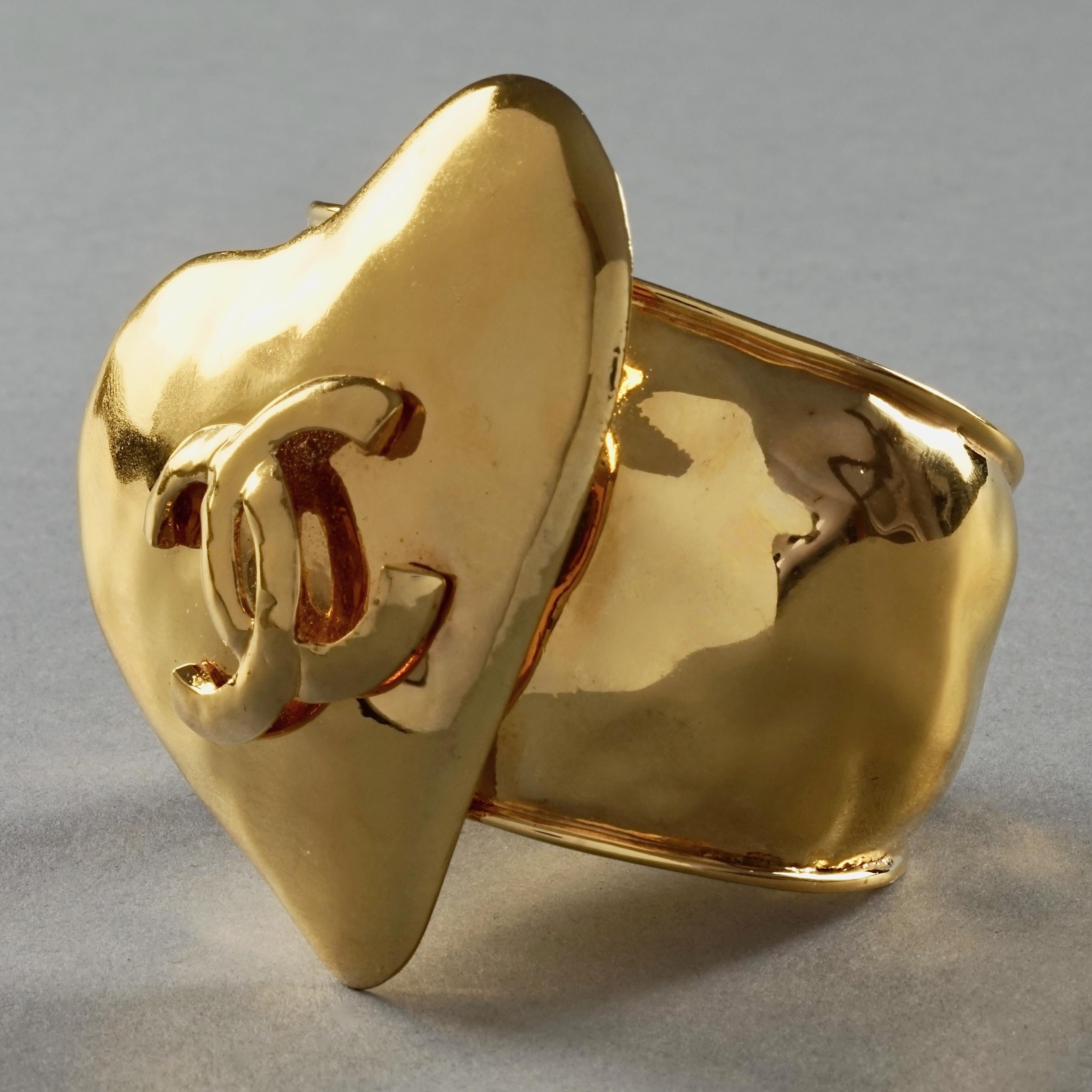 Vintage 1993 CHANEL Logo Heart Cuff Bracelet 3