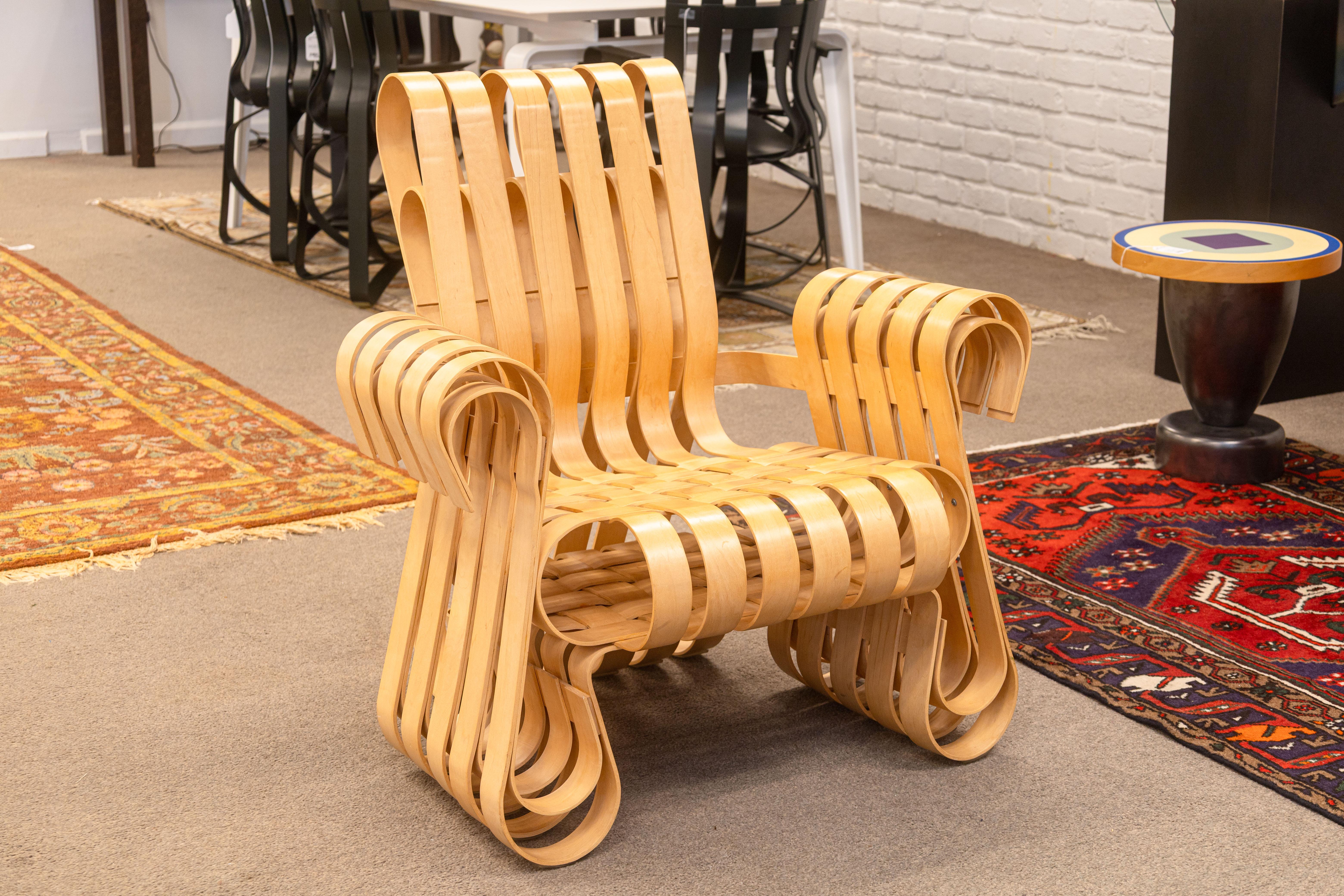 Moderne Vintage 1993 Frank Gehry for Franks Chaise longue tissée Power Play et Ottoman en vente