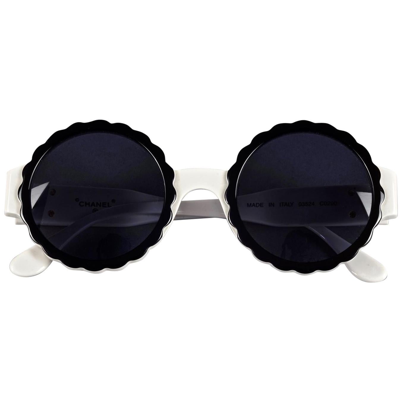 CHANEL CC Logos Camellia Sunglasses Eye Wear Plastic Brown 5113 Italy 02MQ570 | Women's Camellia Sunglasses Fashion Korean Hollow Point Paint Sunglasses CHANEL CC Logos Camellia Sunglasses Eye Wear Plastic Brown 5113 Italy 02MQ570 | Women's Camellia Sunglasses Fashion Korean Hollow Point Paint Sunglasses
