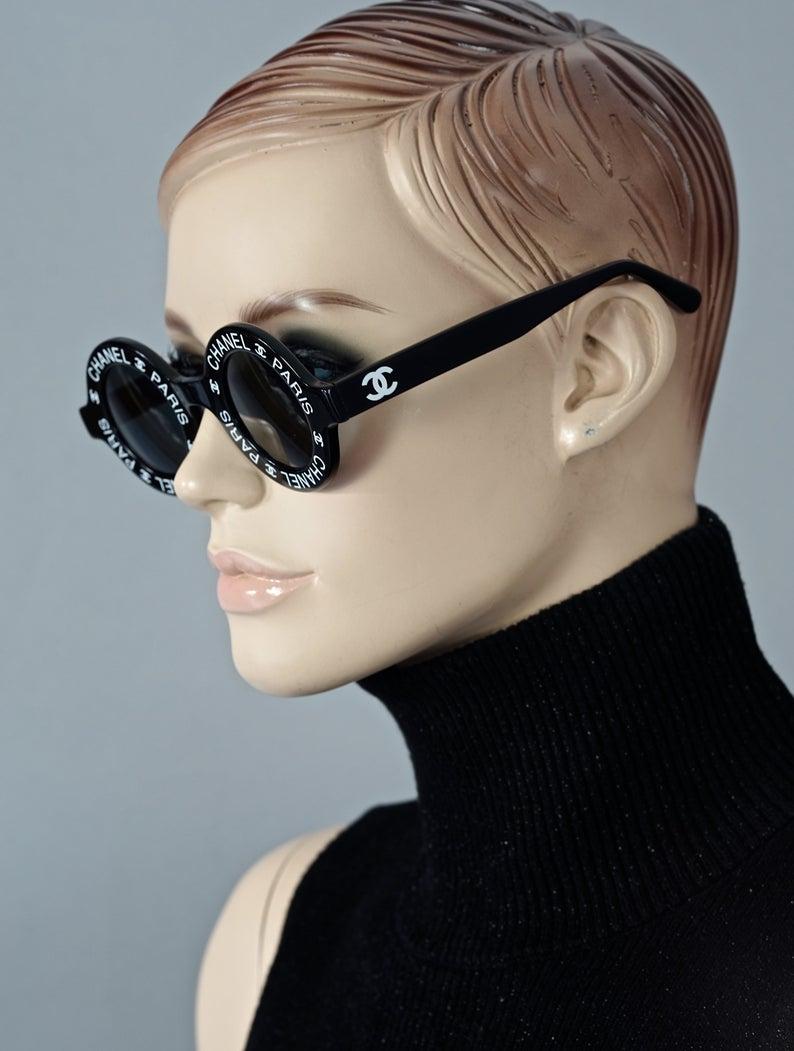Vintage 1993 Iconic CHANEL PARIS CC Logo Round Black Sunglasses 1