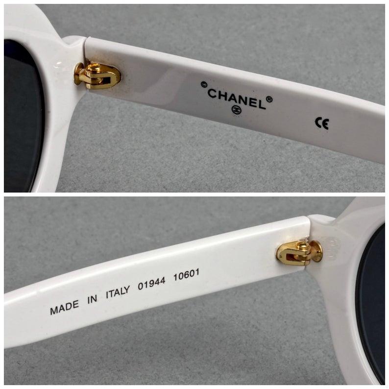 Gray Vintage 1993 Iconic CHANEL PARIS CC Logo Round White Sunglasses