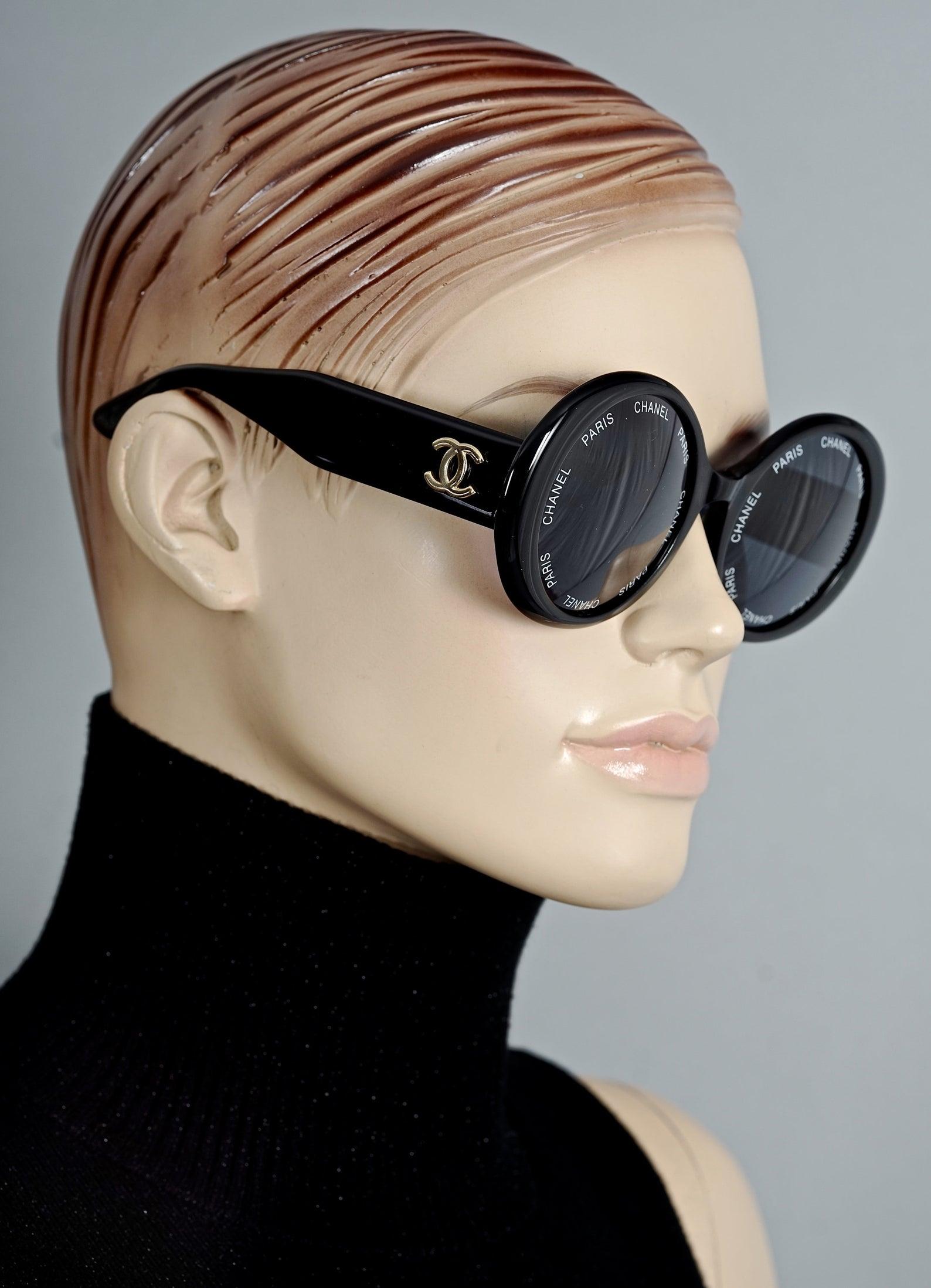 Vintage 1993 Iconic CHANEL PARIS Lens Round Black Sunglasses As Seen On Rihana For Sale 1