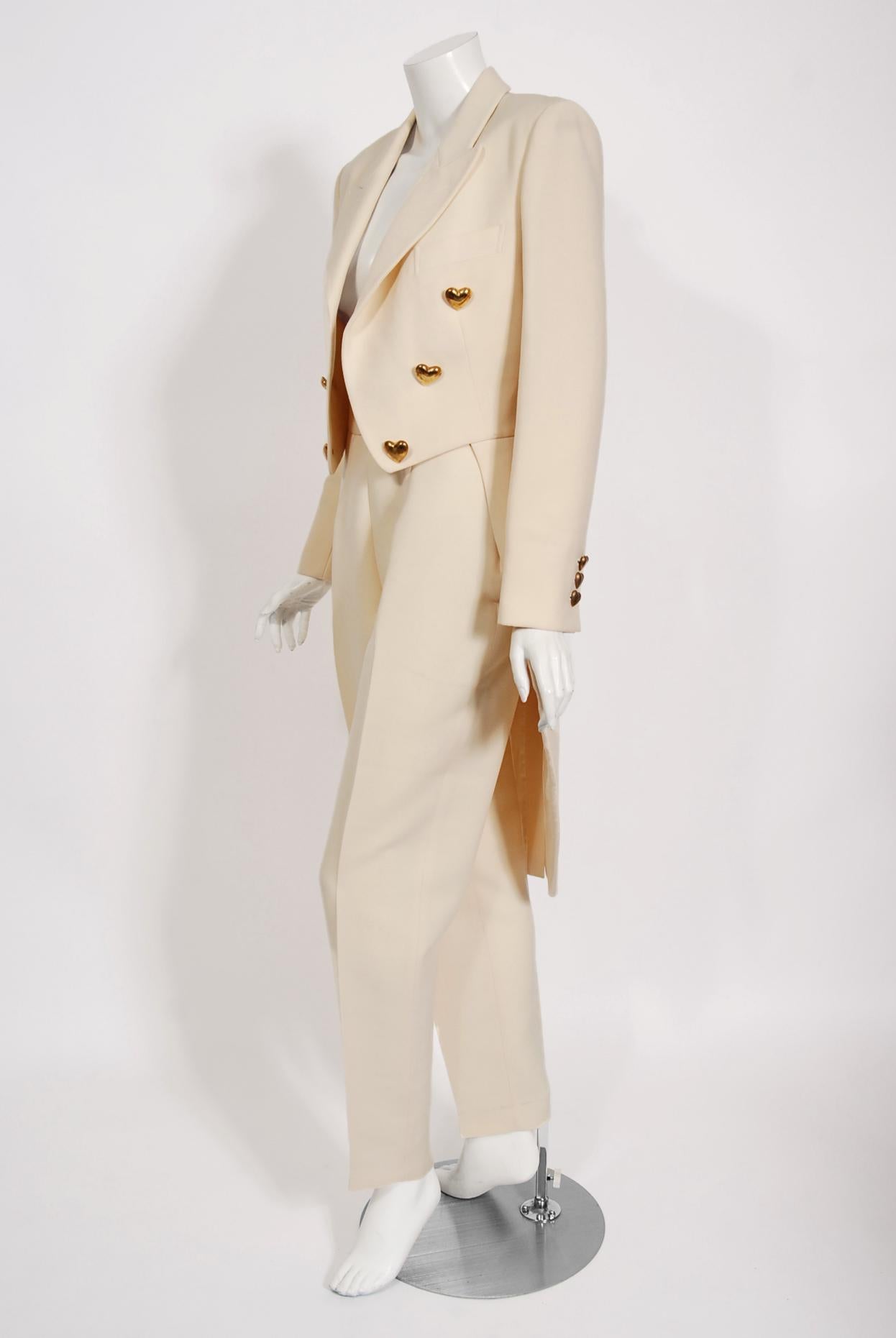 Vintage 1993 Moschino Couture Cream Wool Heart Buttons Tuxedo Jacket & Pants Set In Good Condition In Beverly Hills, CA