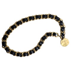 Vintage 1994 Chanel Chunky Chain Medallion Leather Belt