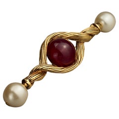 Chanel Gripoix Brooch - 89 For Sale on 1stDibs