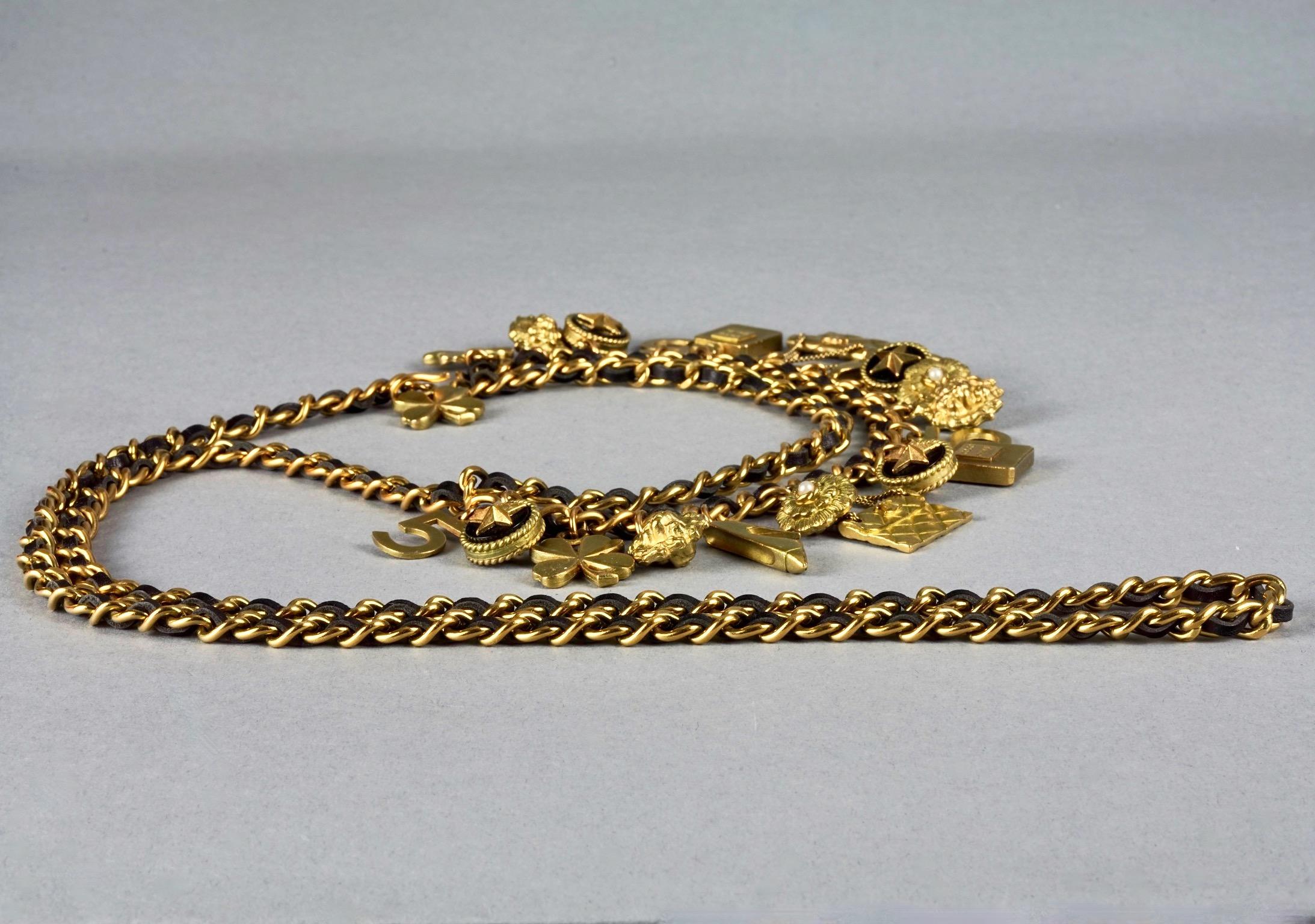 Vintage 1994 CHANEL Lucky Charm Leather Chain Necklace Belt For Sale 2