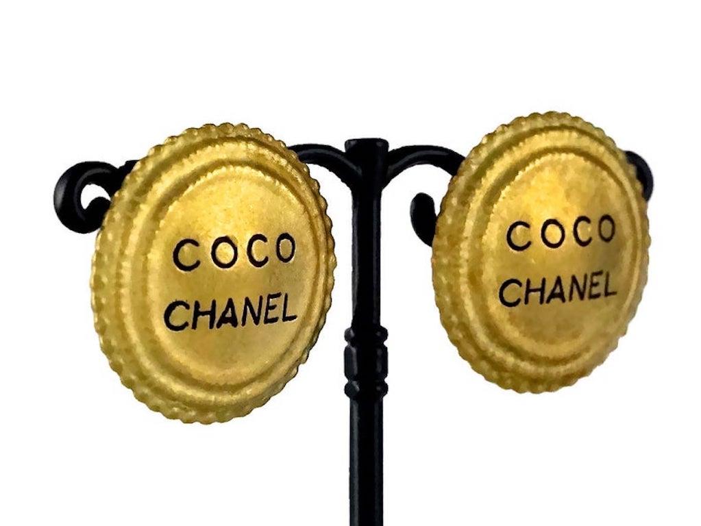 Vintage 1994 COCO CHANEL Medallion Disc Earrings For Sale 1