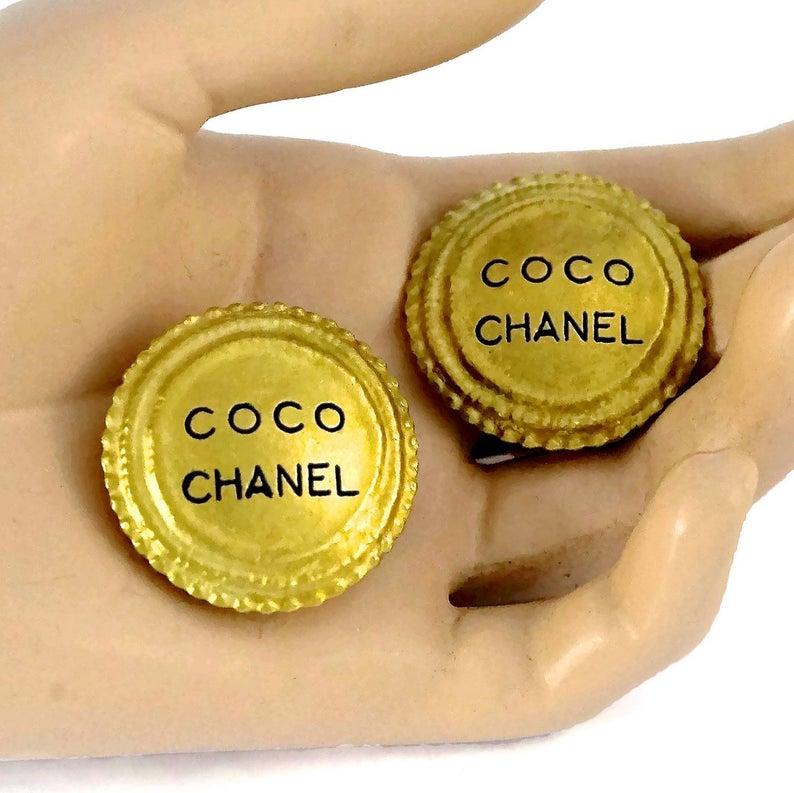 Vintage 1994 COCO CHANEL Medallion Disc Earrings For Sale 2
