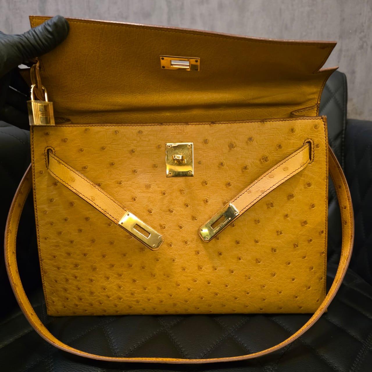 Vintage 1994 Hermes Bolso Kelly 32 Avestruz Castaño en venta 8