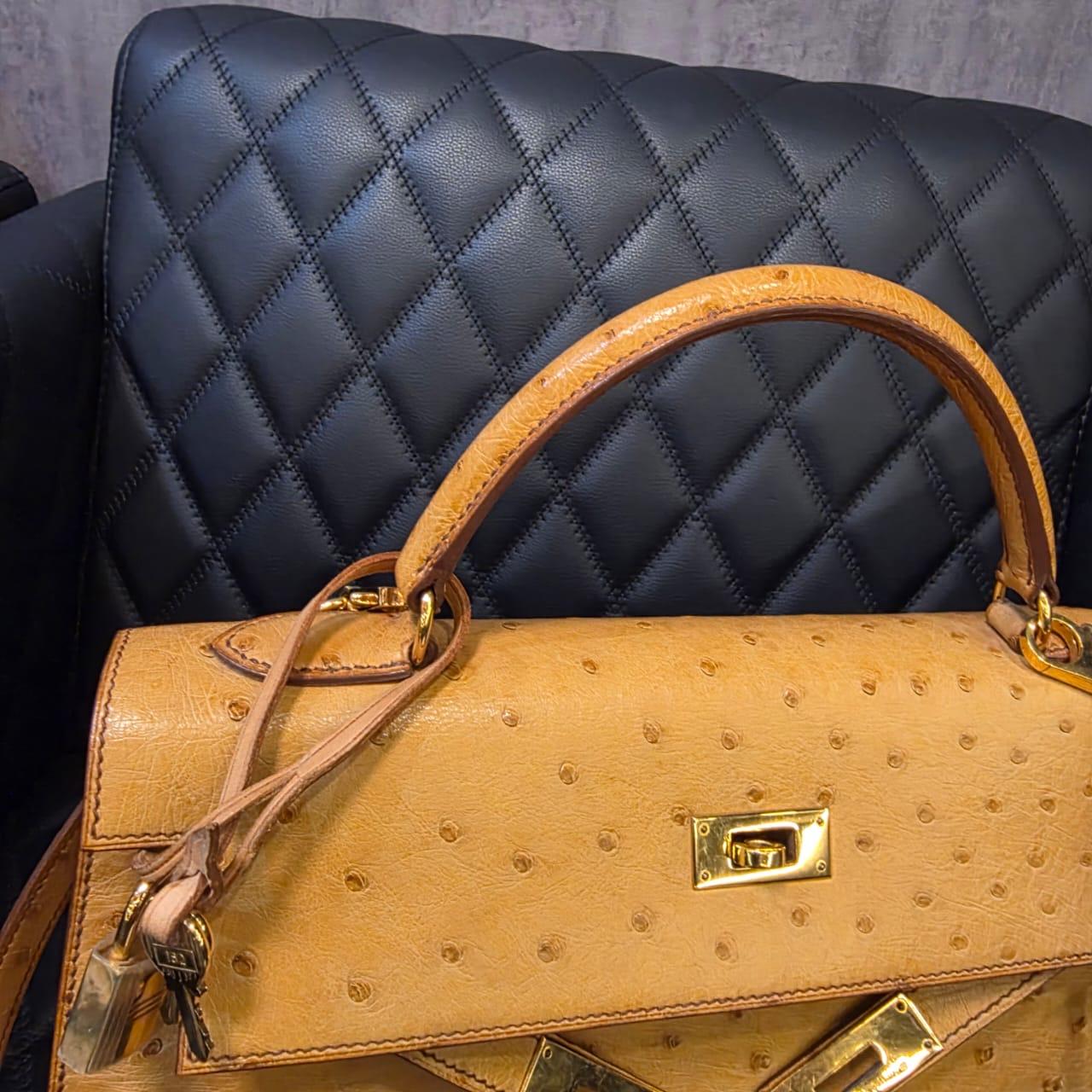 Vintage 1994 Hermes Bolso Kelly 32 Avestruz Castaño en venta 9