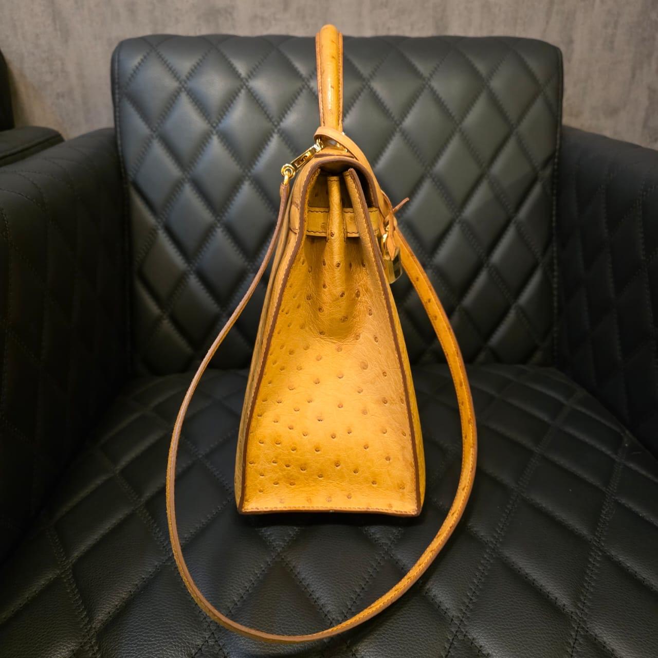 Vintage 1994 Hermes Bolso Kelly 32 Avestruz Castaño en venta 11