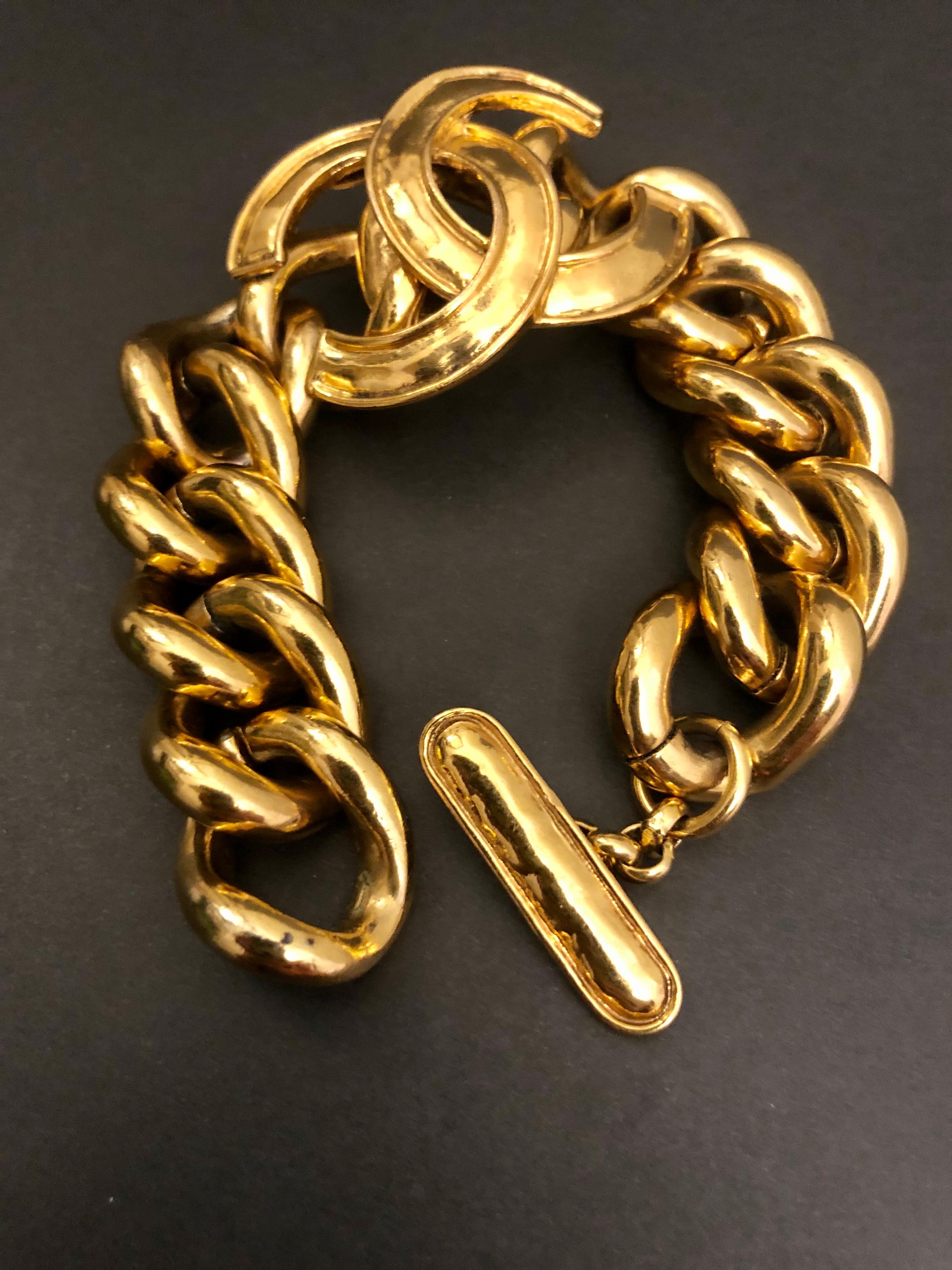 1994 Vintage CHANEL Gold Toned CC Chain Link Bracelet 2