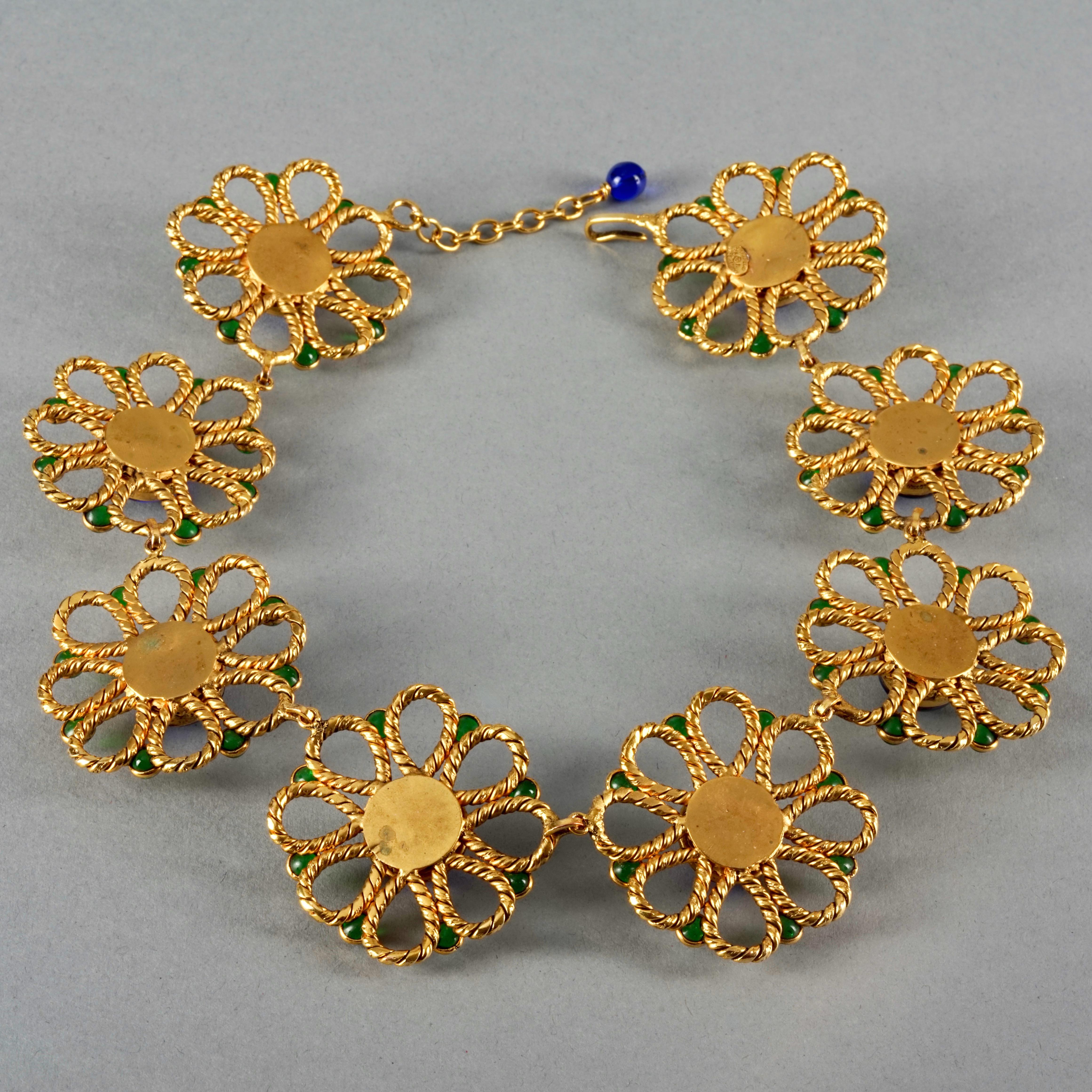 Vintage 1995 CHANEL MAISON GRIPOIX Poured Glass Torsade Flower Necklace For Sale 5