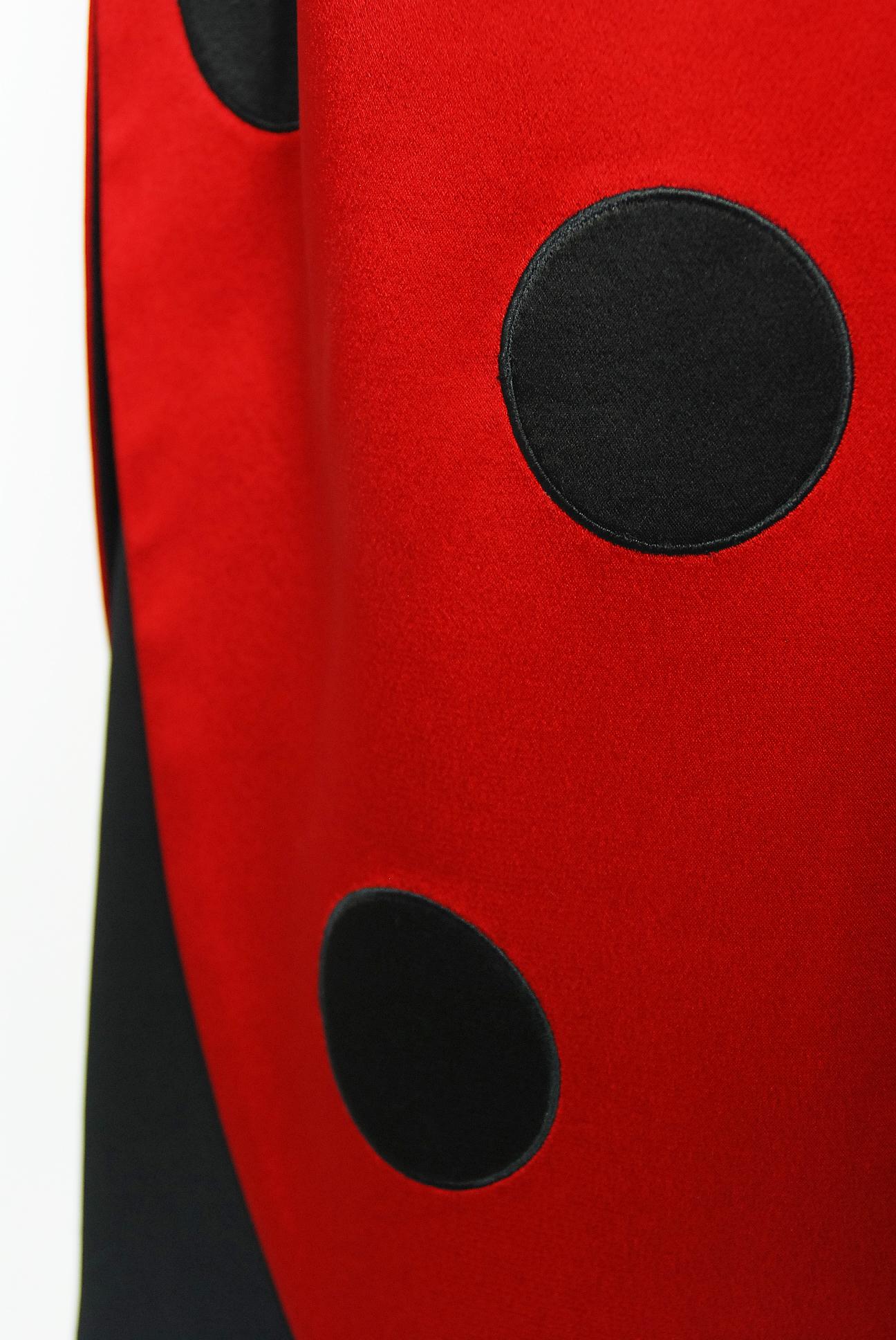 Moschino Couture Robe dos nu « Ladybug » fantaisie vintage en soie noire et rouge, 1995 en vente 5