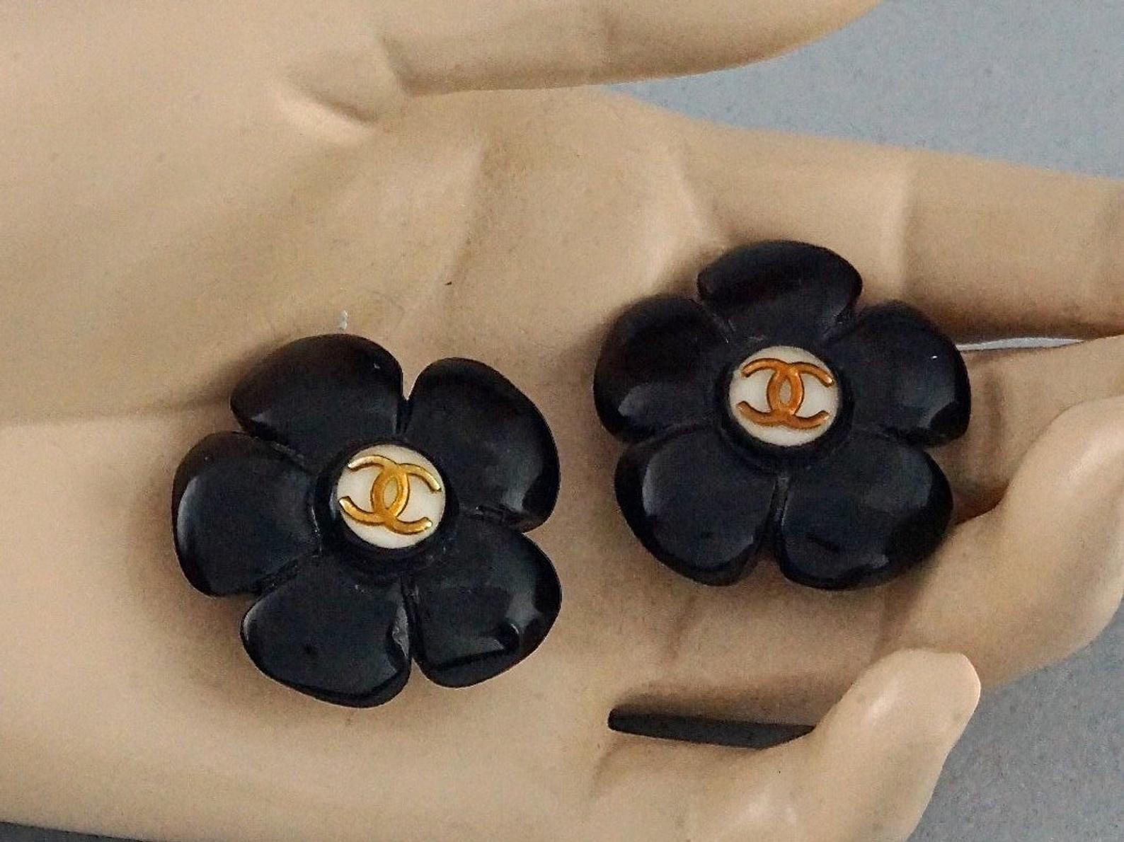 Vintage 1996 CHANEL Logo Black Flower Resin Pop Earrings 1