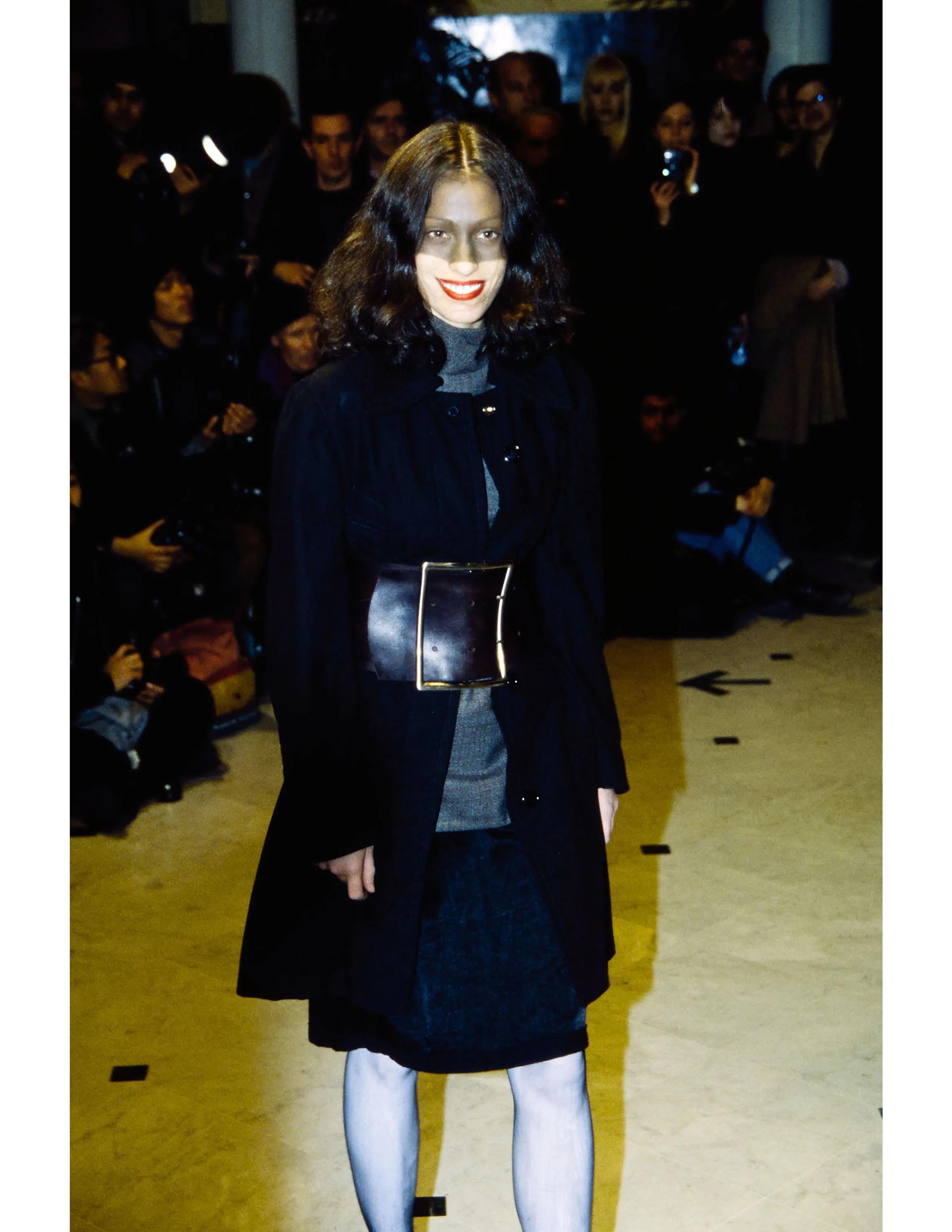 Vintage 1996 MARTIN MARGIELA black runway coat with 'elongated' pockets For Sale 4