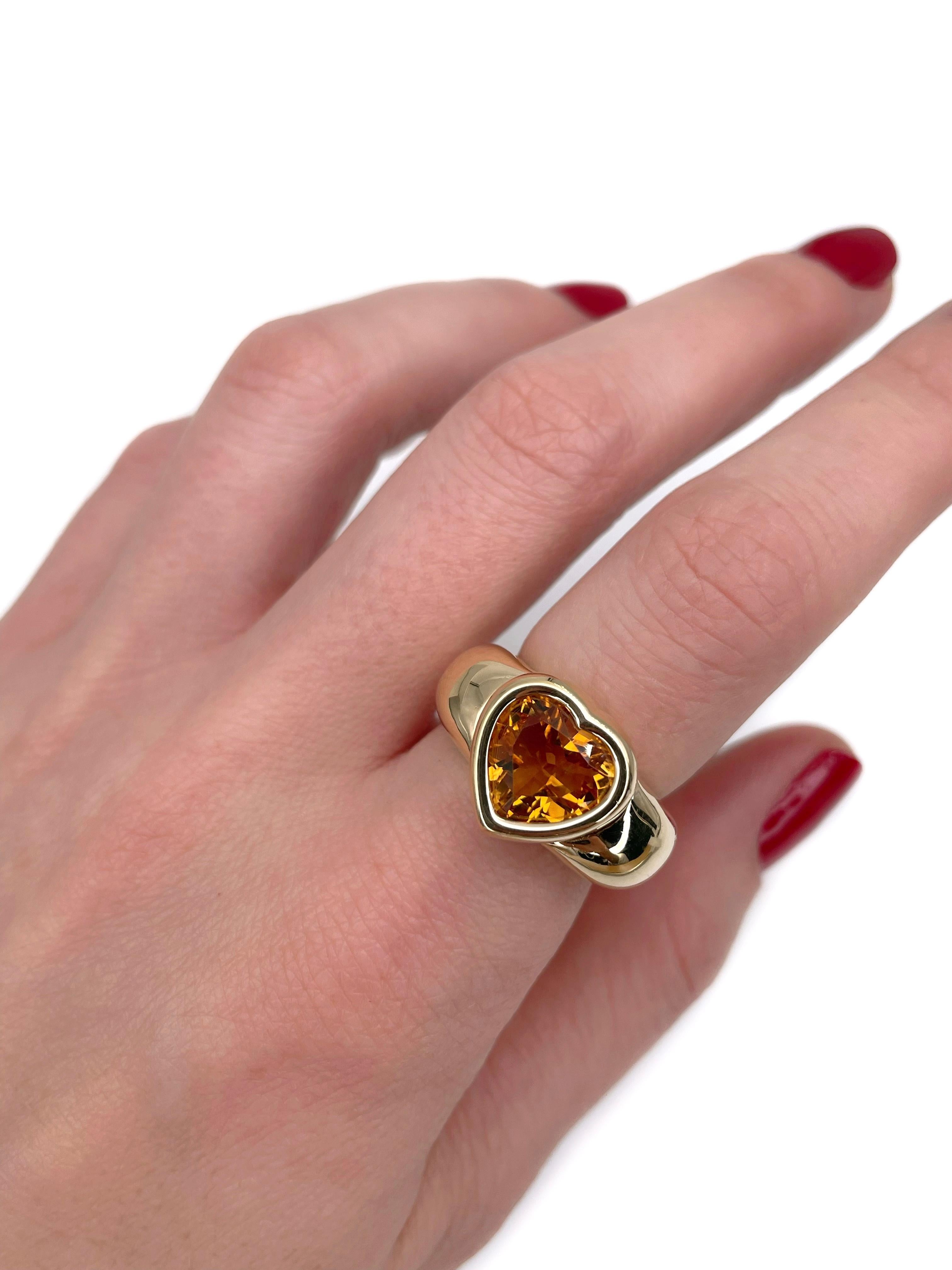 Dies ist ein Vintage Piaget Herzform Ring in 18K Gelbgold gefertigt. Das Stück zeigt einen Citrin im Herzschliff. 

Gekennzeichnet mit 