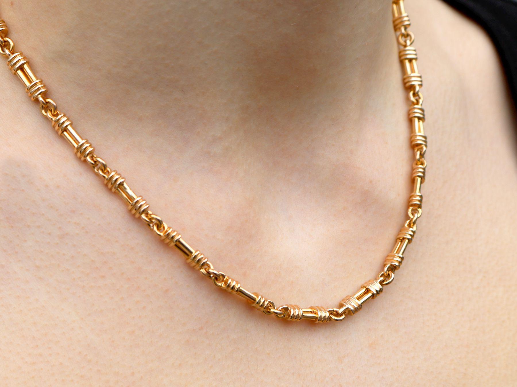 Vintage 1996 Yellow Gold Necklace and Bracelet Set by UnoAErre For Sale 8