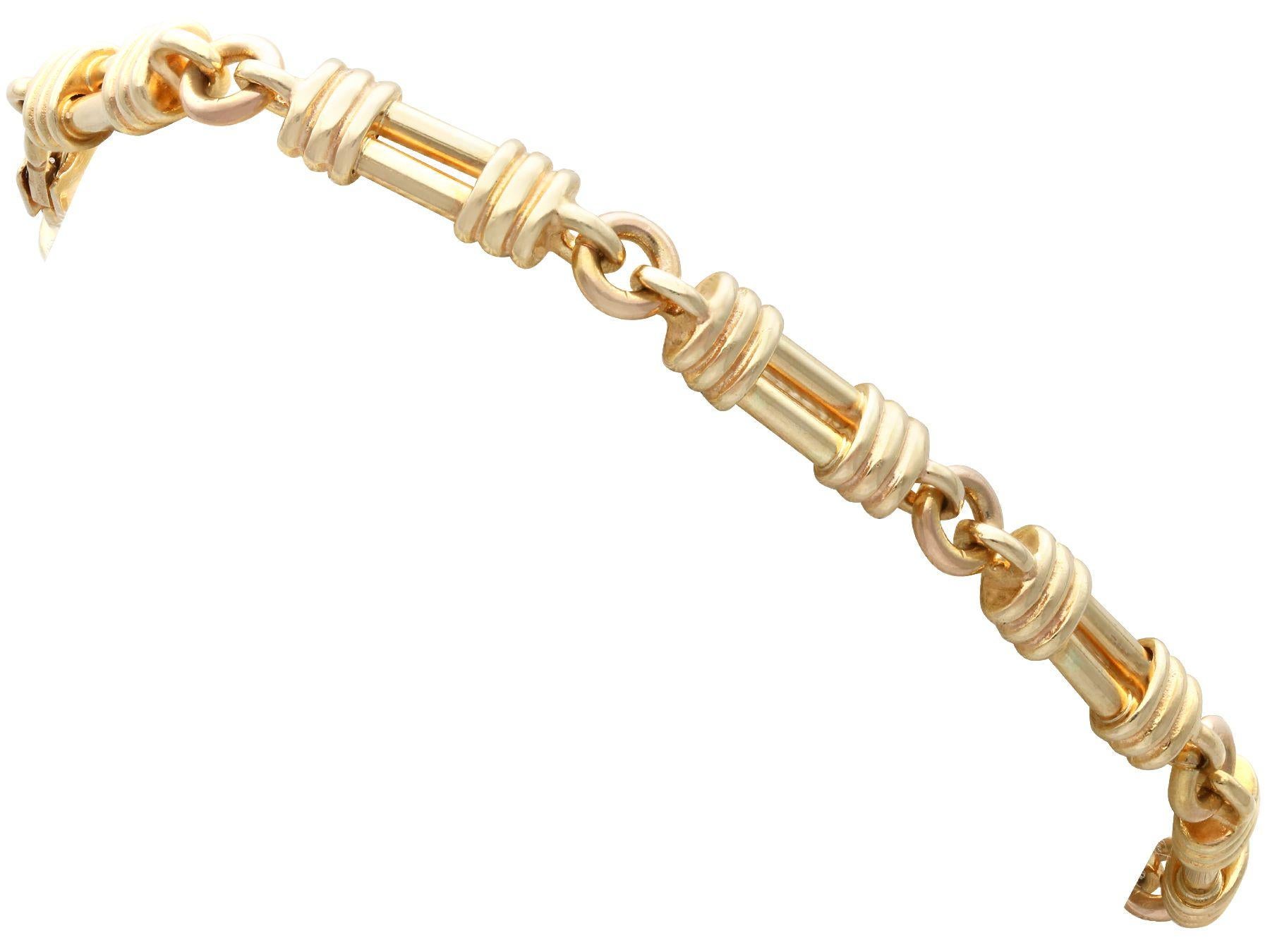 Women's or Men's Vintage 1996 Yellow Gold Necklace and Bracelet Set by UnoAErre For Sale