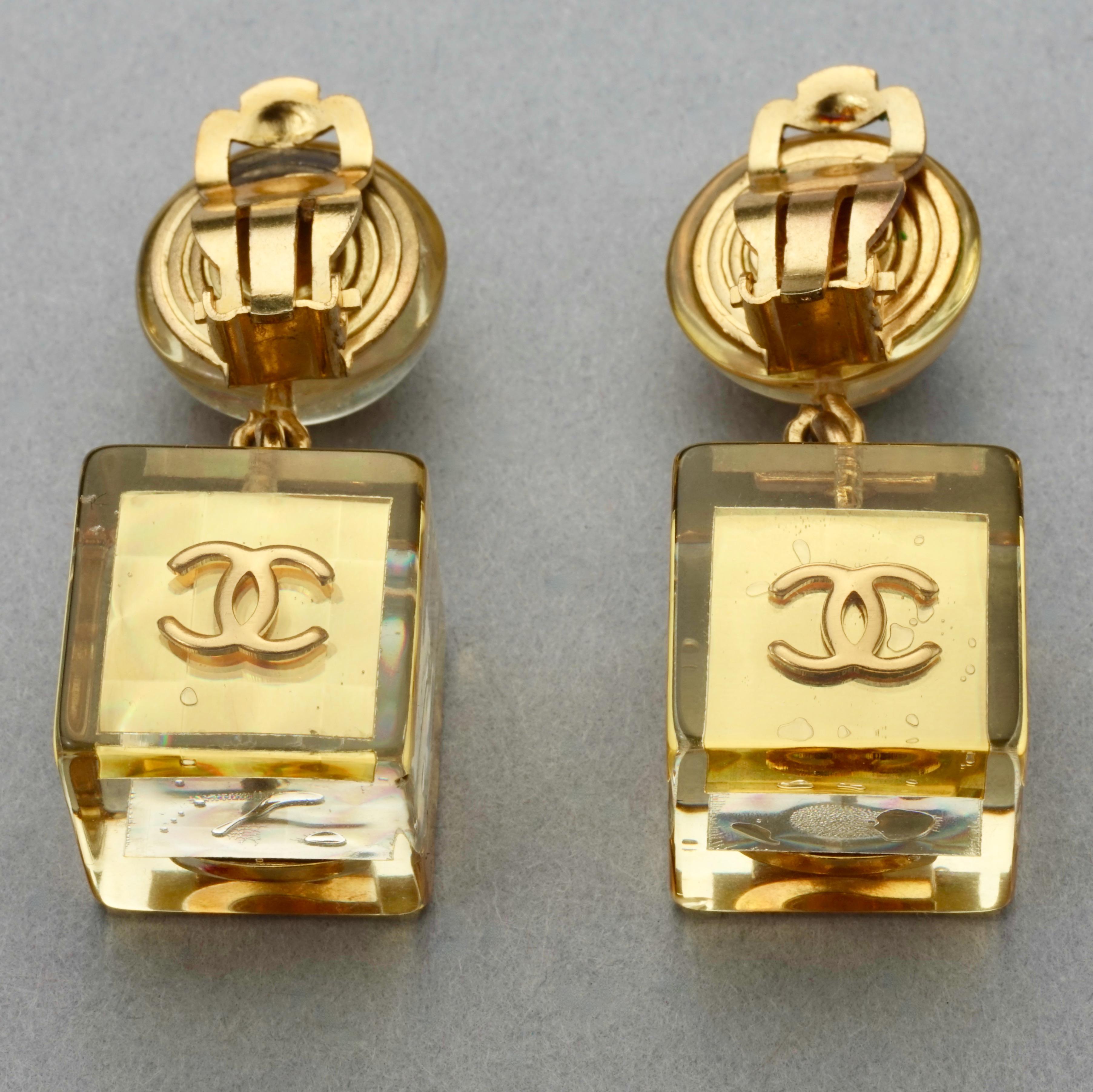Vintage 1997 CHANEL NO.5 Logo Cube Lucite Lucite Earrings 3
