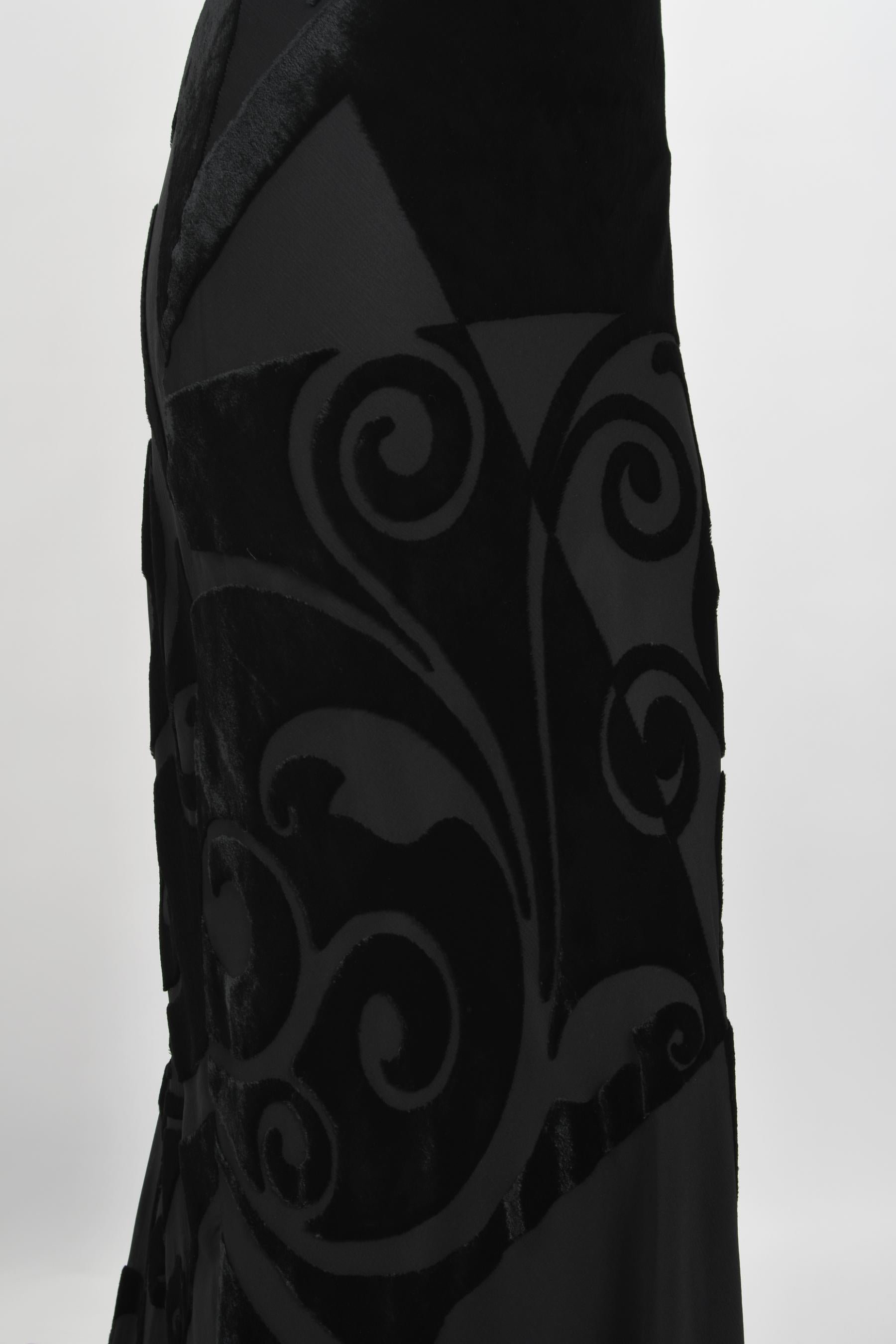 Vintage 1997 Galindo Couture Black Devoré Velvet Bias-Cut Halter Trained Gown  For Sale 6