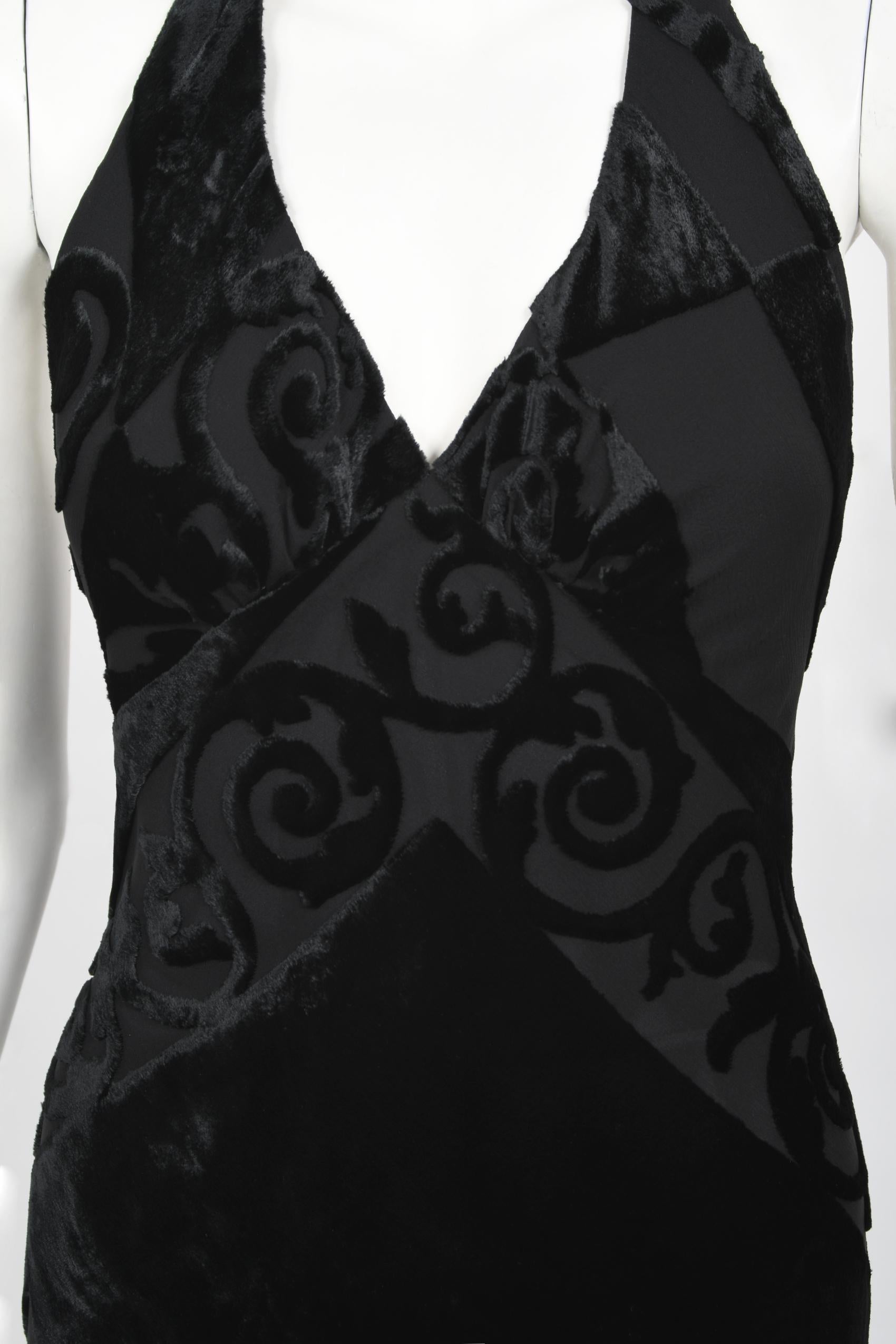 Vintage 1997 Galindo Couture Black Devoré Velvet Bias-Cut Halter Trained Gown  In Good Condition For Sale In Beverly Hills, CA