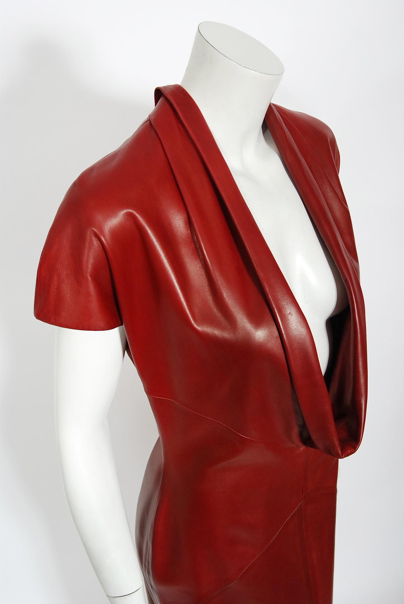 Women's Vintage 1998 Alexander McQueen For Givenchy Runway Red Leather Low-Plunge Gown 