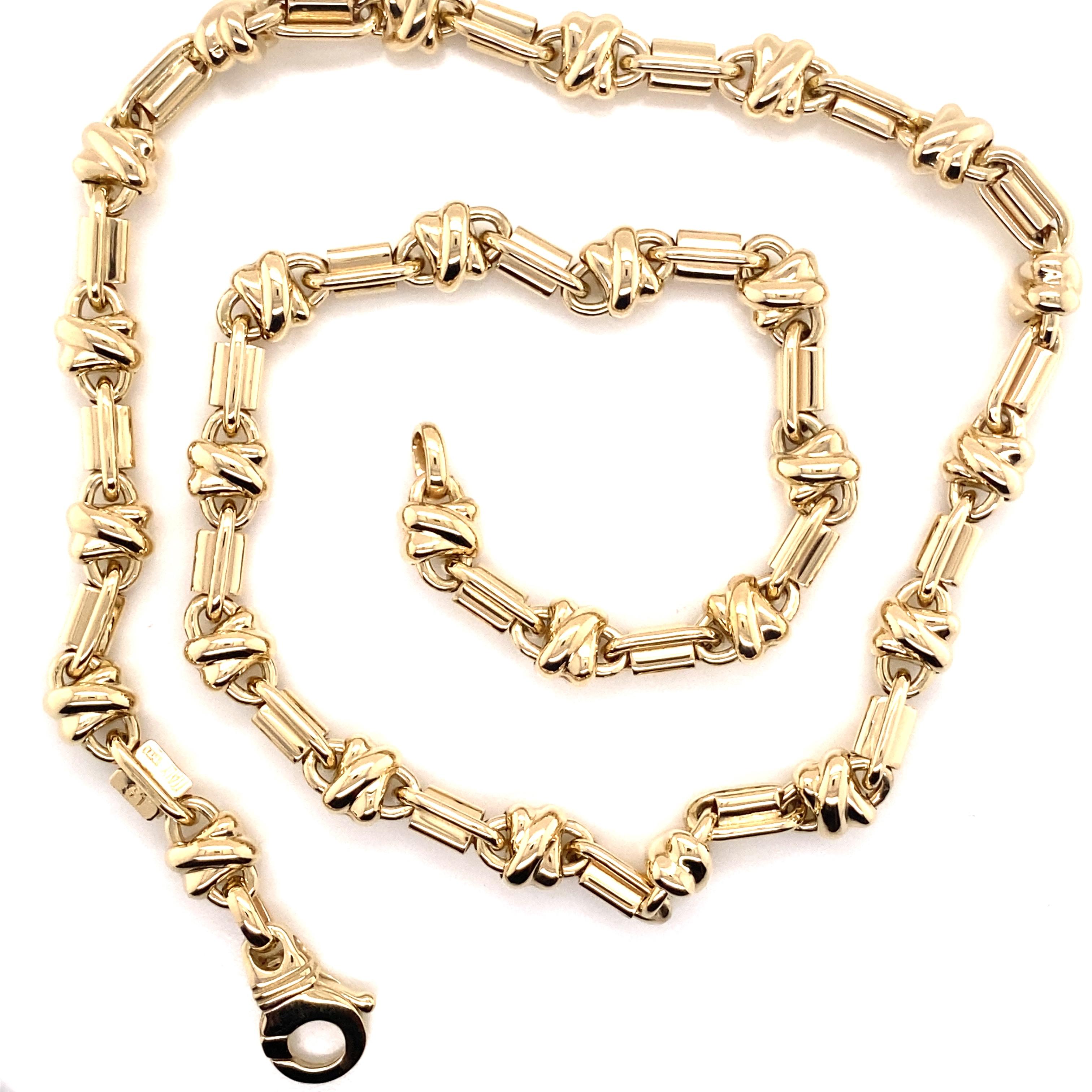 Vintage 1999 14K Yellow Gold Italian Link Necklace - The Italian made necklace is 7.4mm wide and 18 inches long and features a large trigger clasp. The necklace weighs 29 grams.