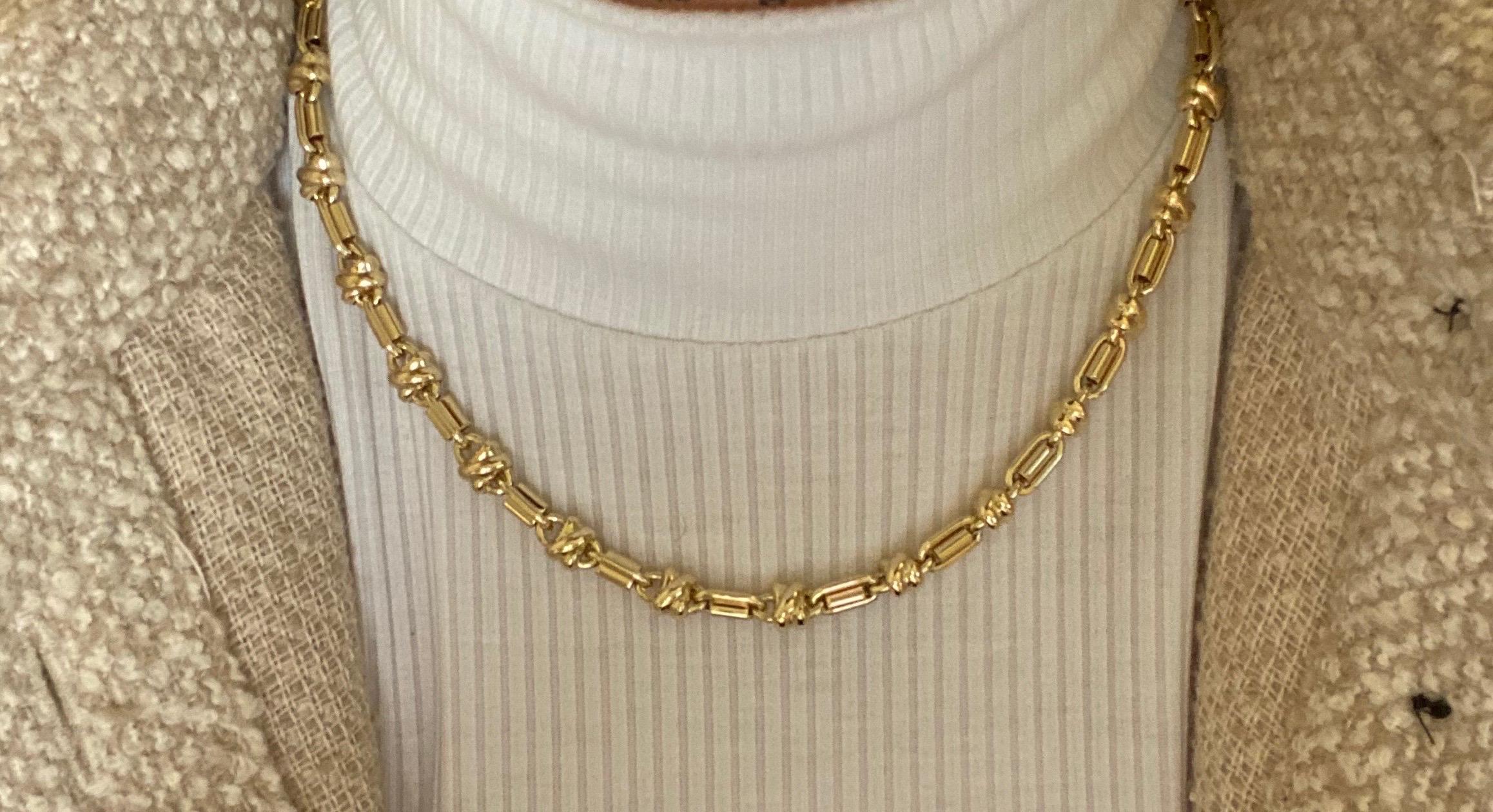 Vintage 1999 14 Karat Yellow Gold Italian Link Necklace In New Condition For Sale In Boston, MA