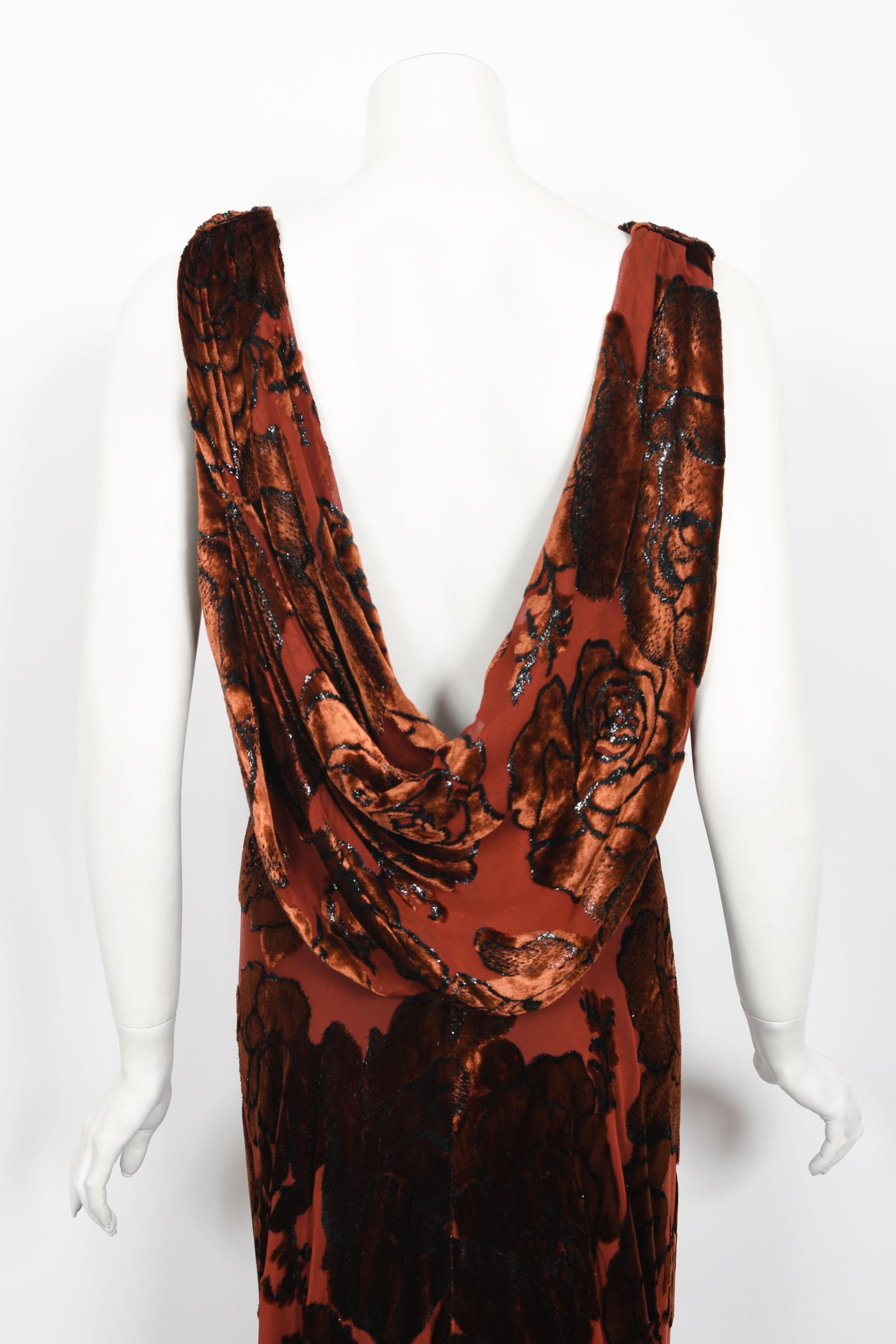 Vintage 1999 Galindo Couture Metallic Amber Devoré Velvet Bias-Cut Trained Gown For Sale 11